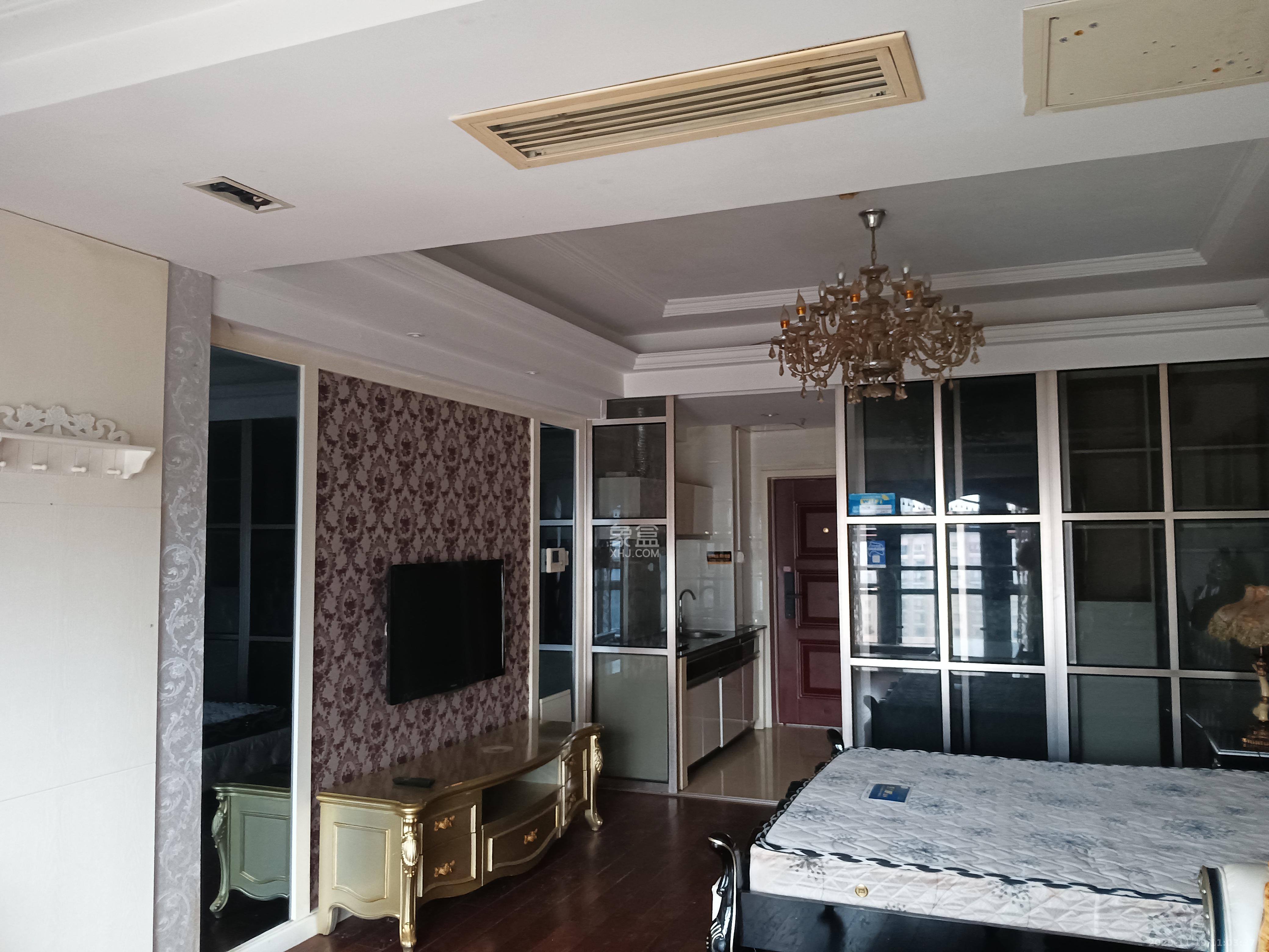 壹号公馆  1室1厅1卫    2200.0元/月室内图