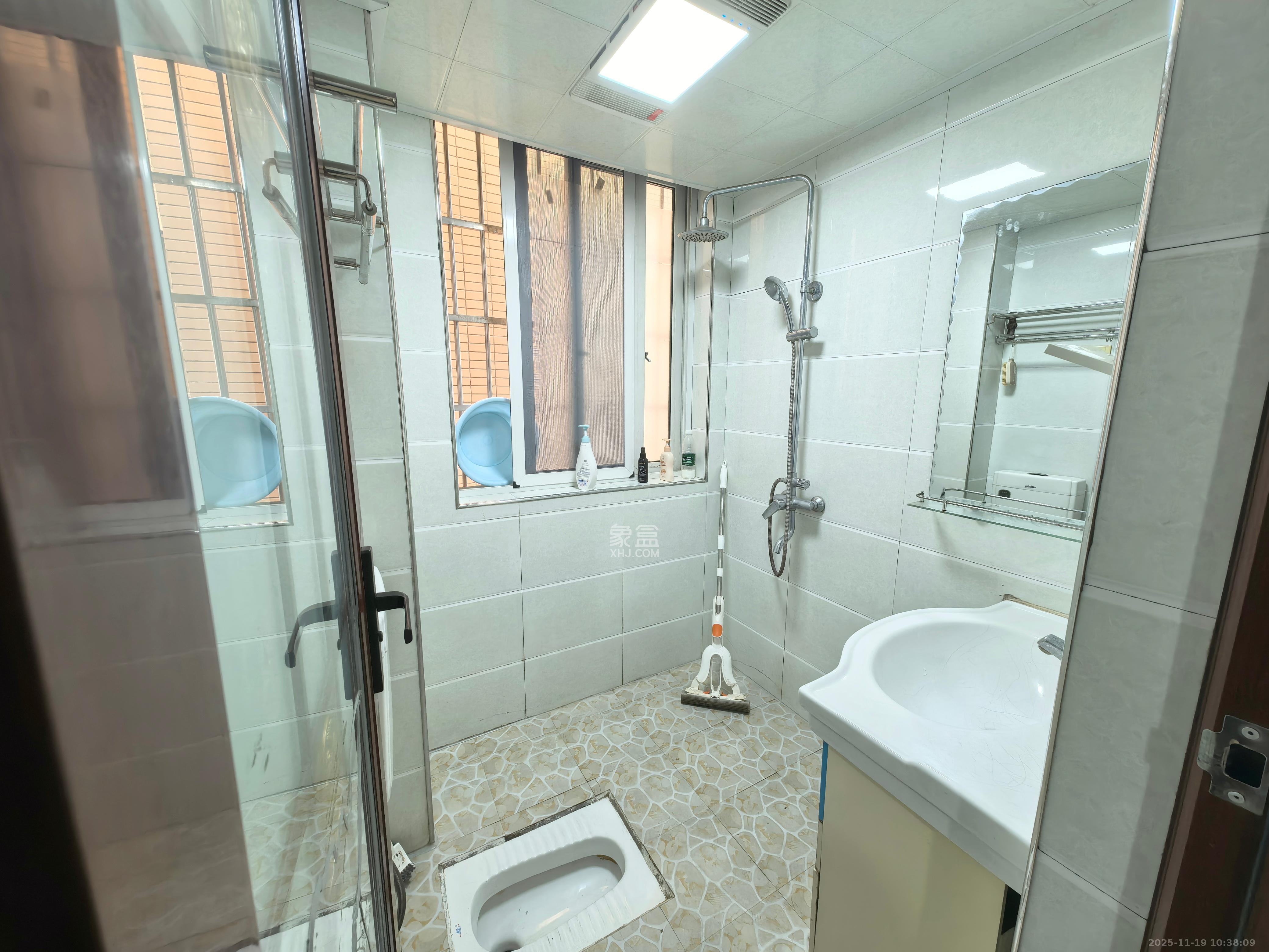 和润园一、二期 2室2厅1卫 1800.0元/月 和润园一、二期 2室2厅1卫 1800.0元/月室内图