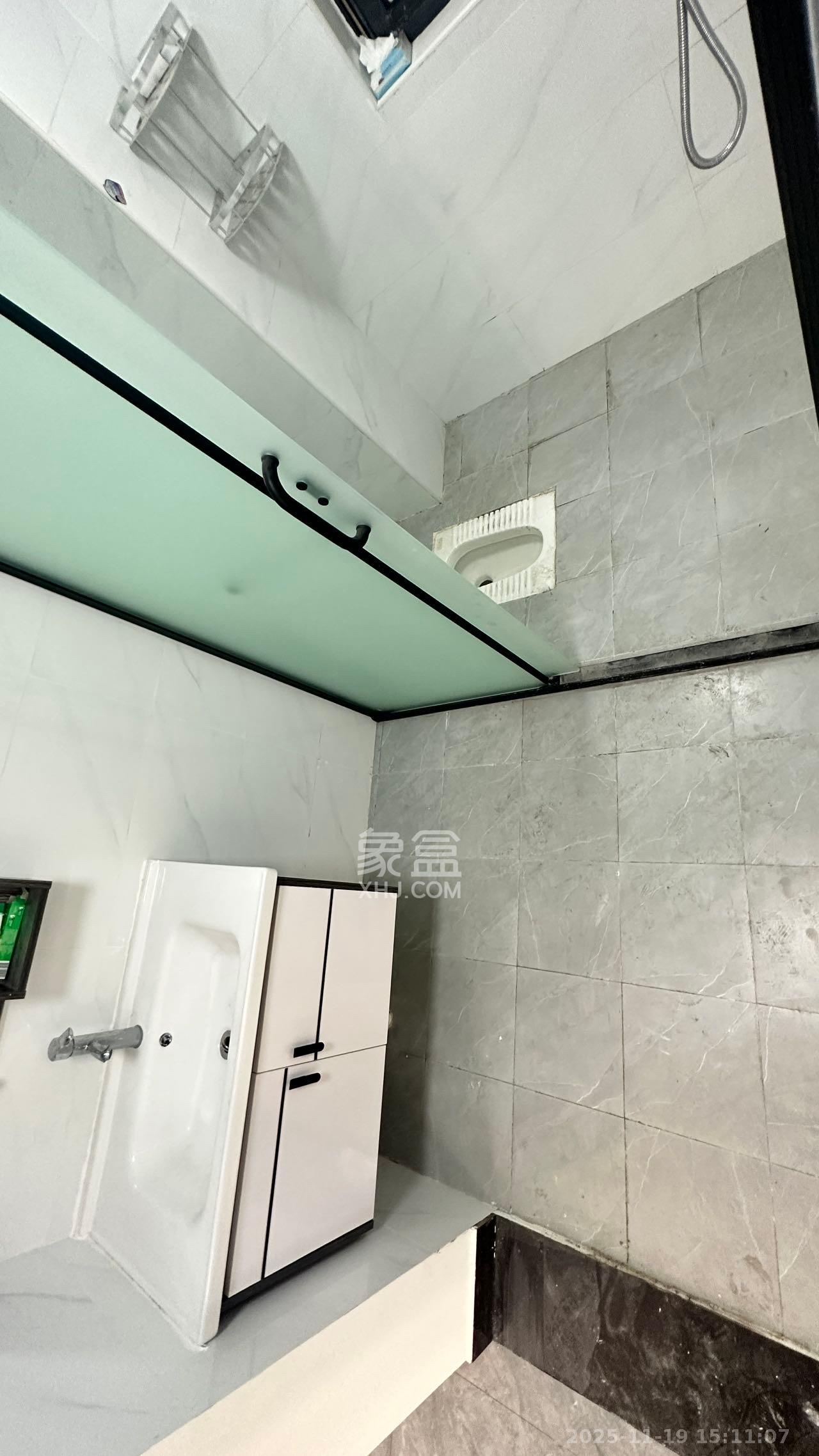 明发阅江悦府  3室2厅1卫    2300.0元/月室内图