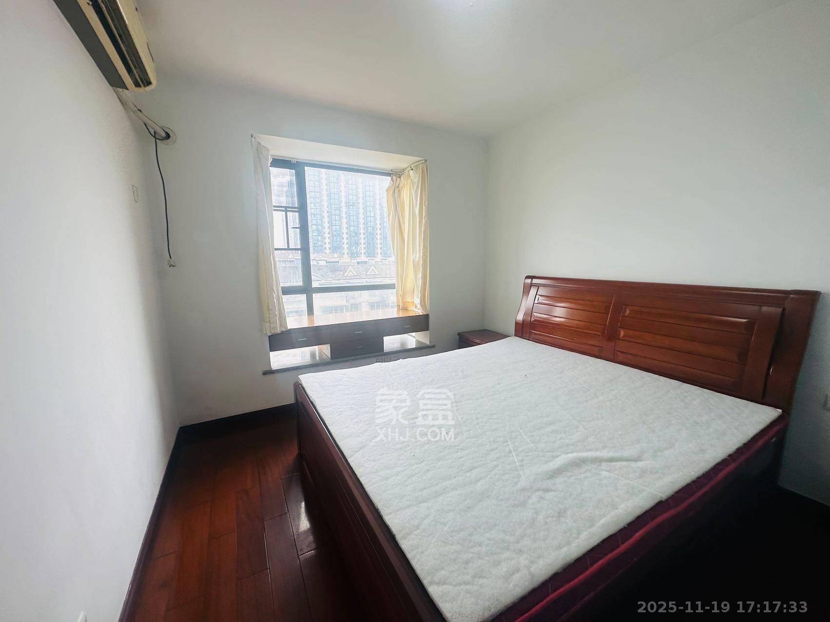 西子花苑 3室2厅2卫 2800.0元/月 西子花苑 3室2厅2卫 2800.0元/月室内图