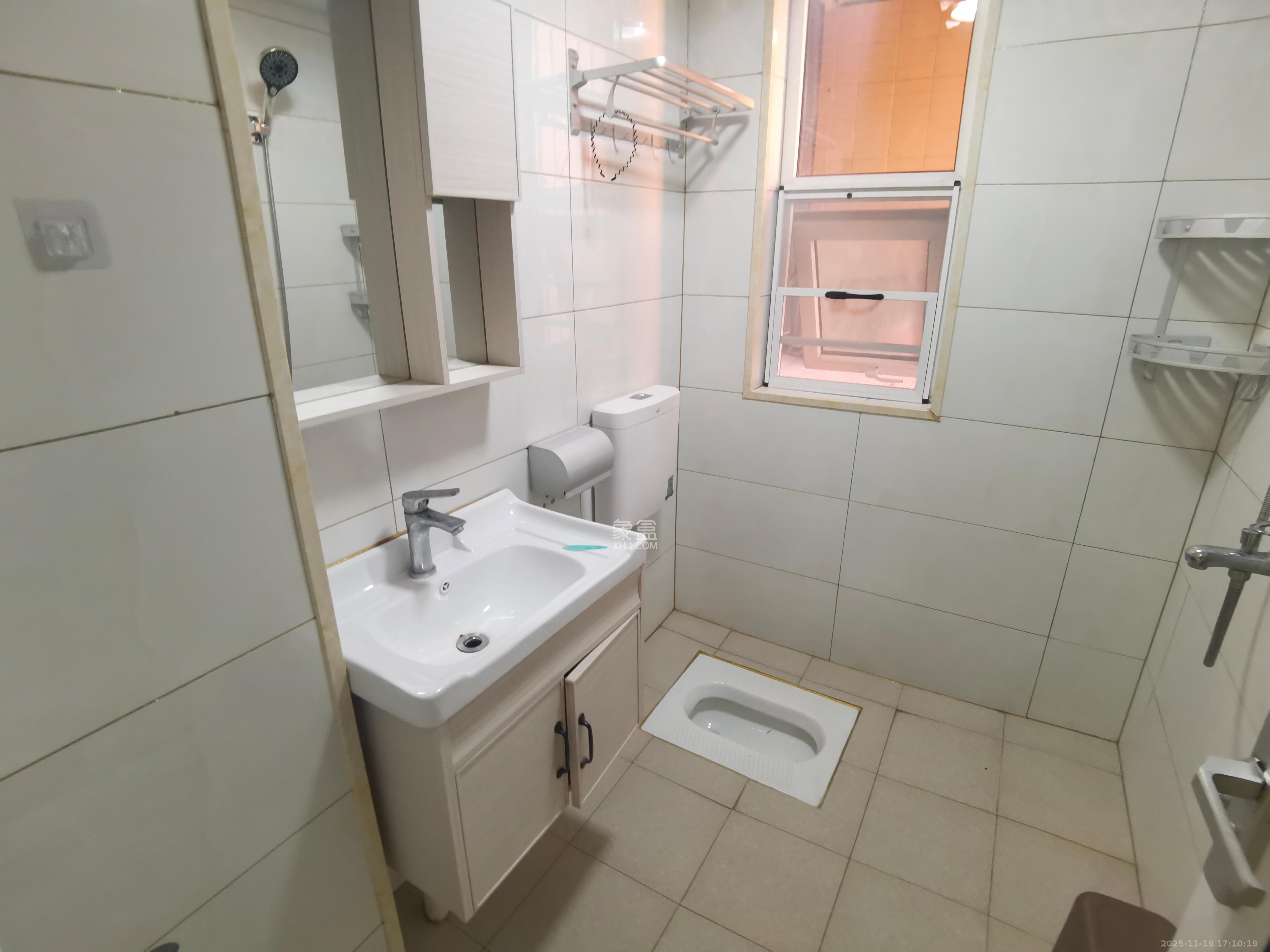 洋湖明园一期  1室0厅0卫    1700.0元/月室内图