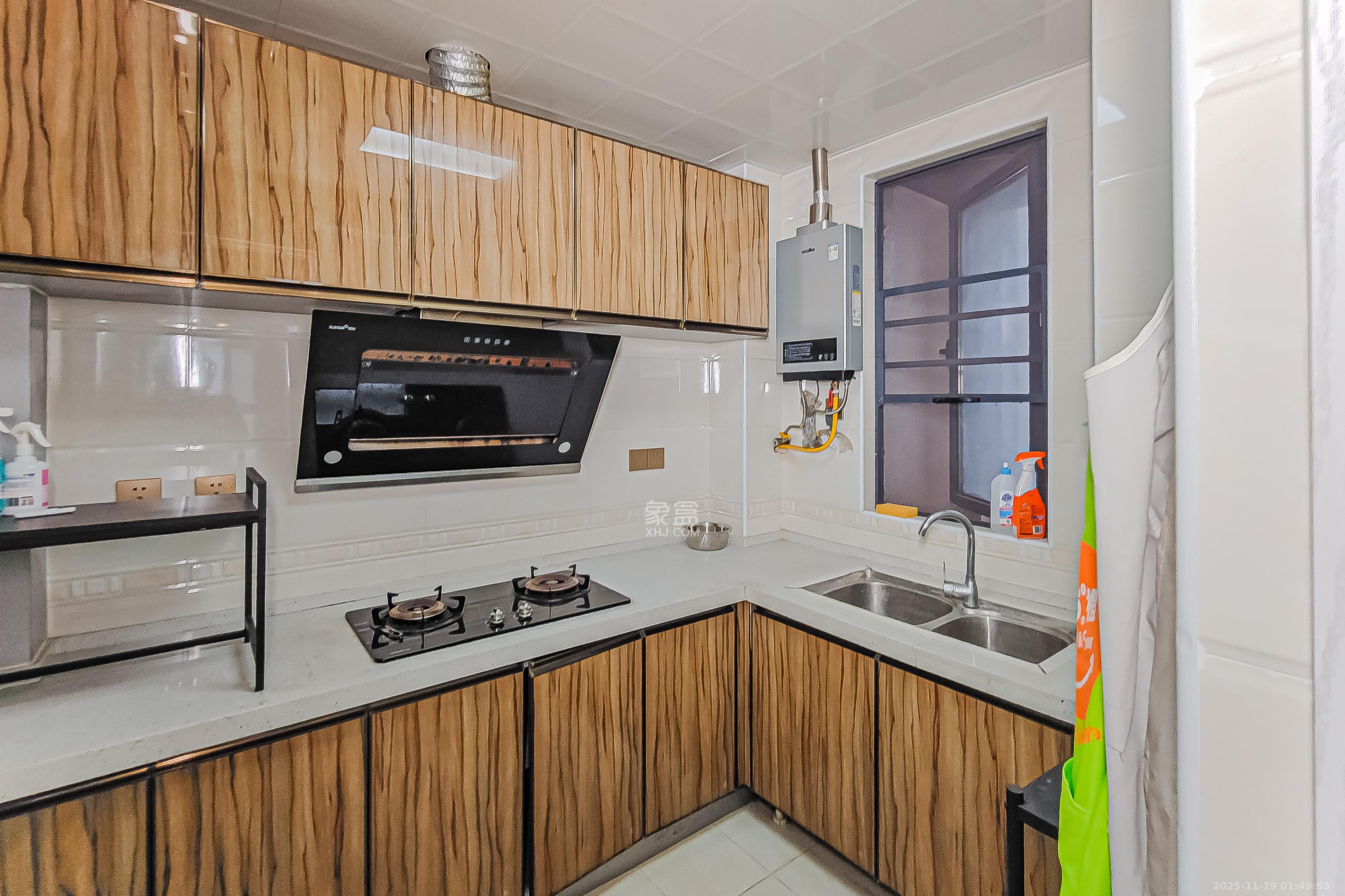 建发中央公园(建发美地) 2室2厅1卫 98.0万 建发中央公园(建发美地) 2室2厅1卫 98.0万厨房