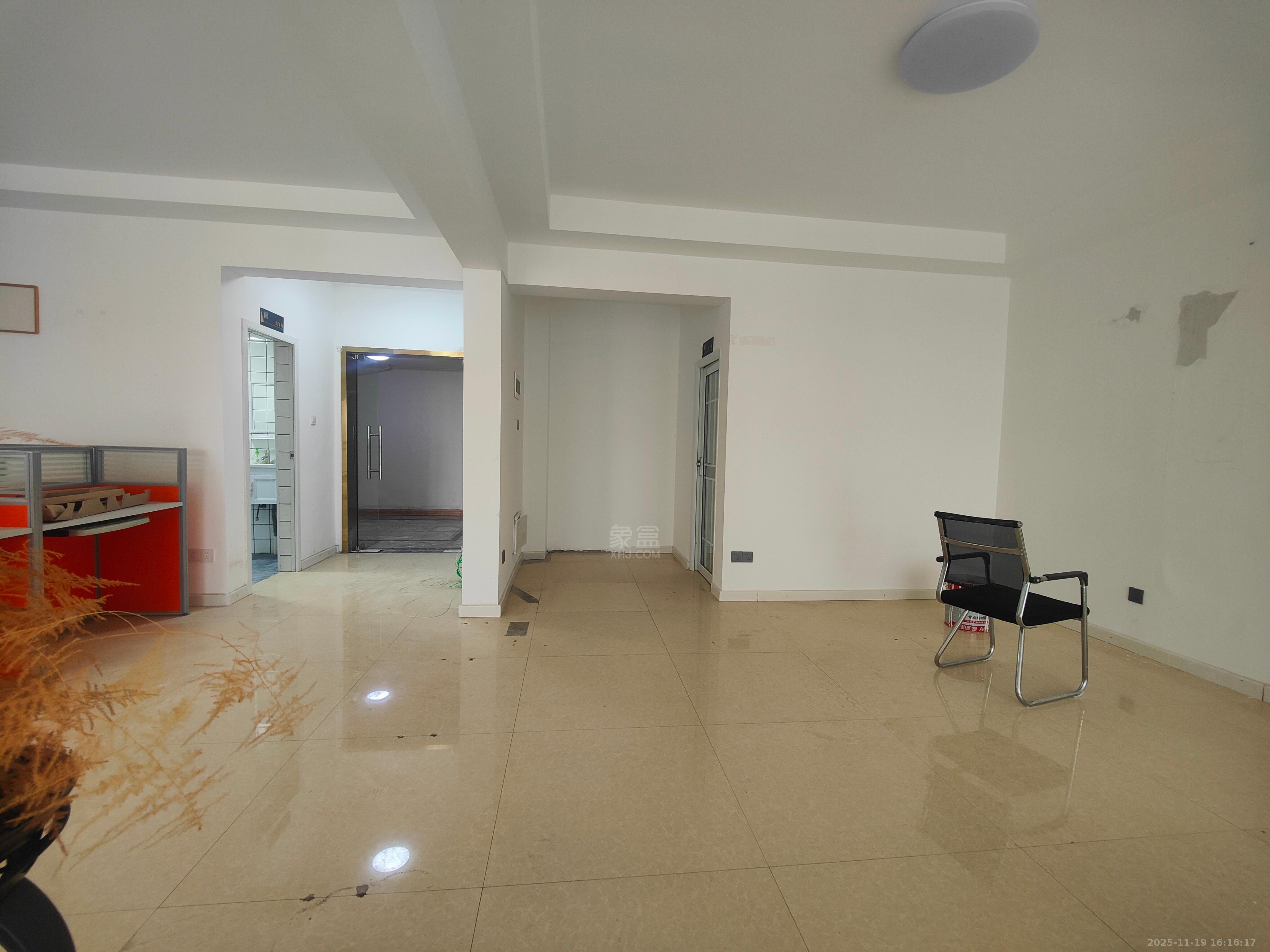 铭逸酒店  2室2厅2卫    3000.0元/月室内图