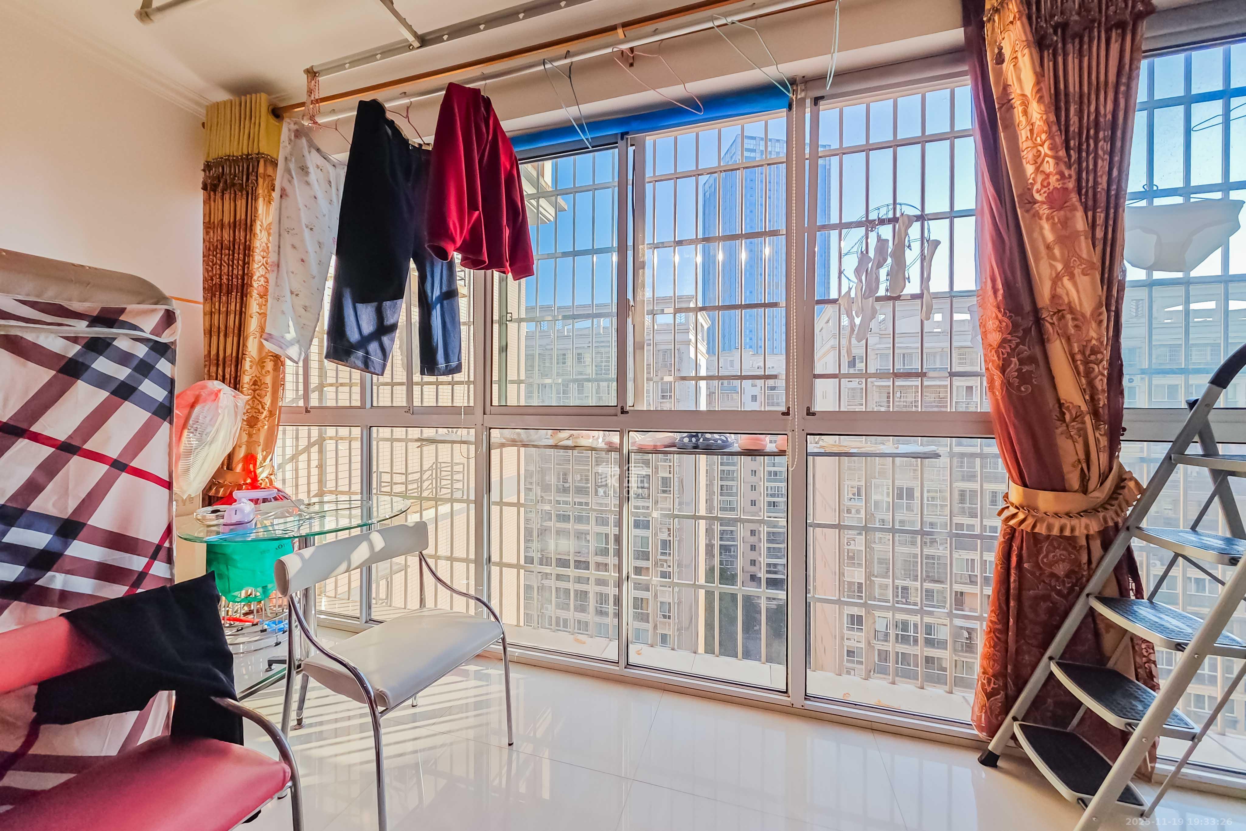 城市山水豪园（山水城市风景）  3室2厅2卫    135.0万其他