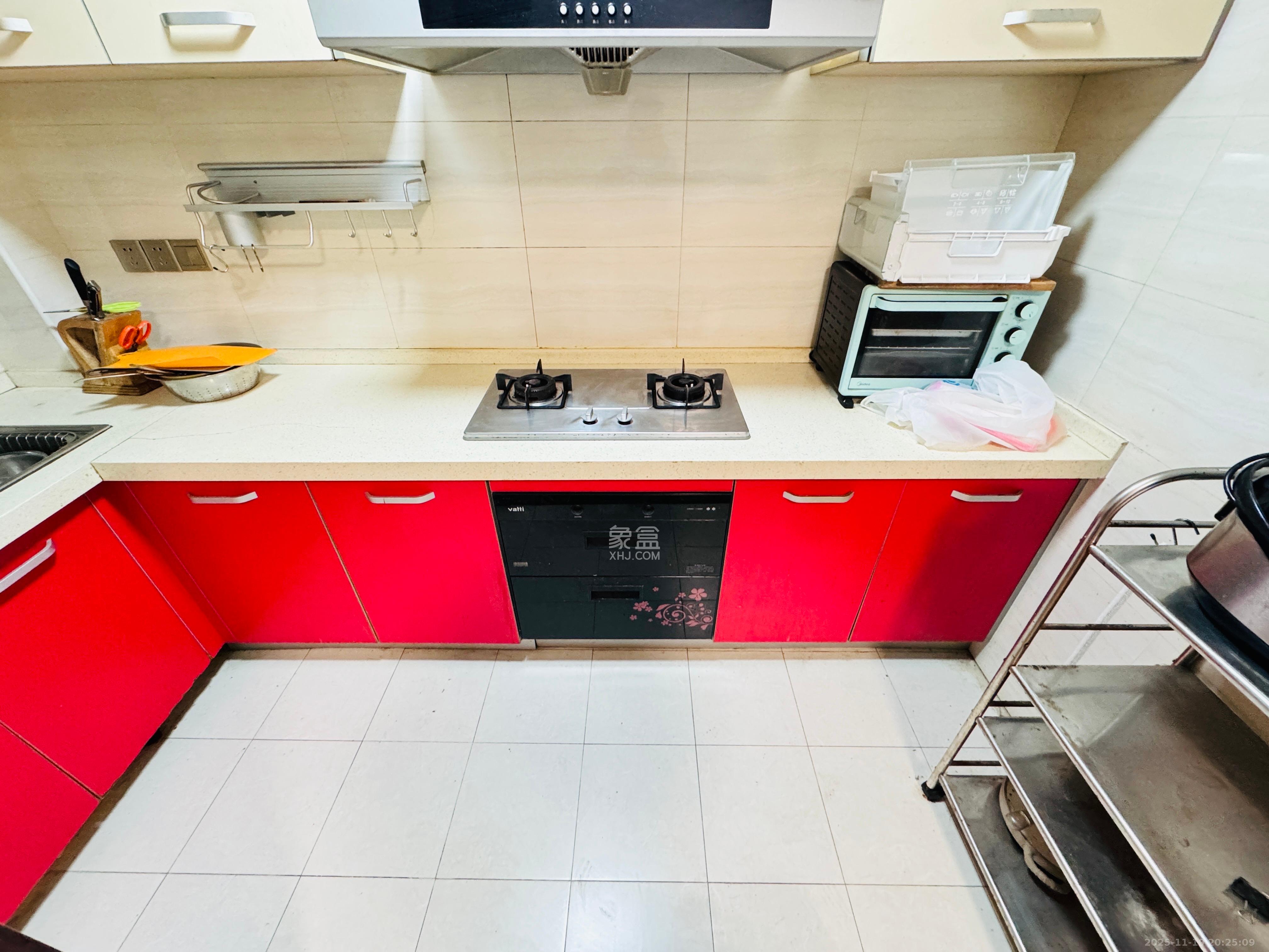 保利麓谷林语D区  3室2厅1卫    2500.0元/月室内图