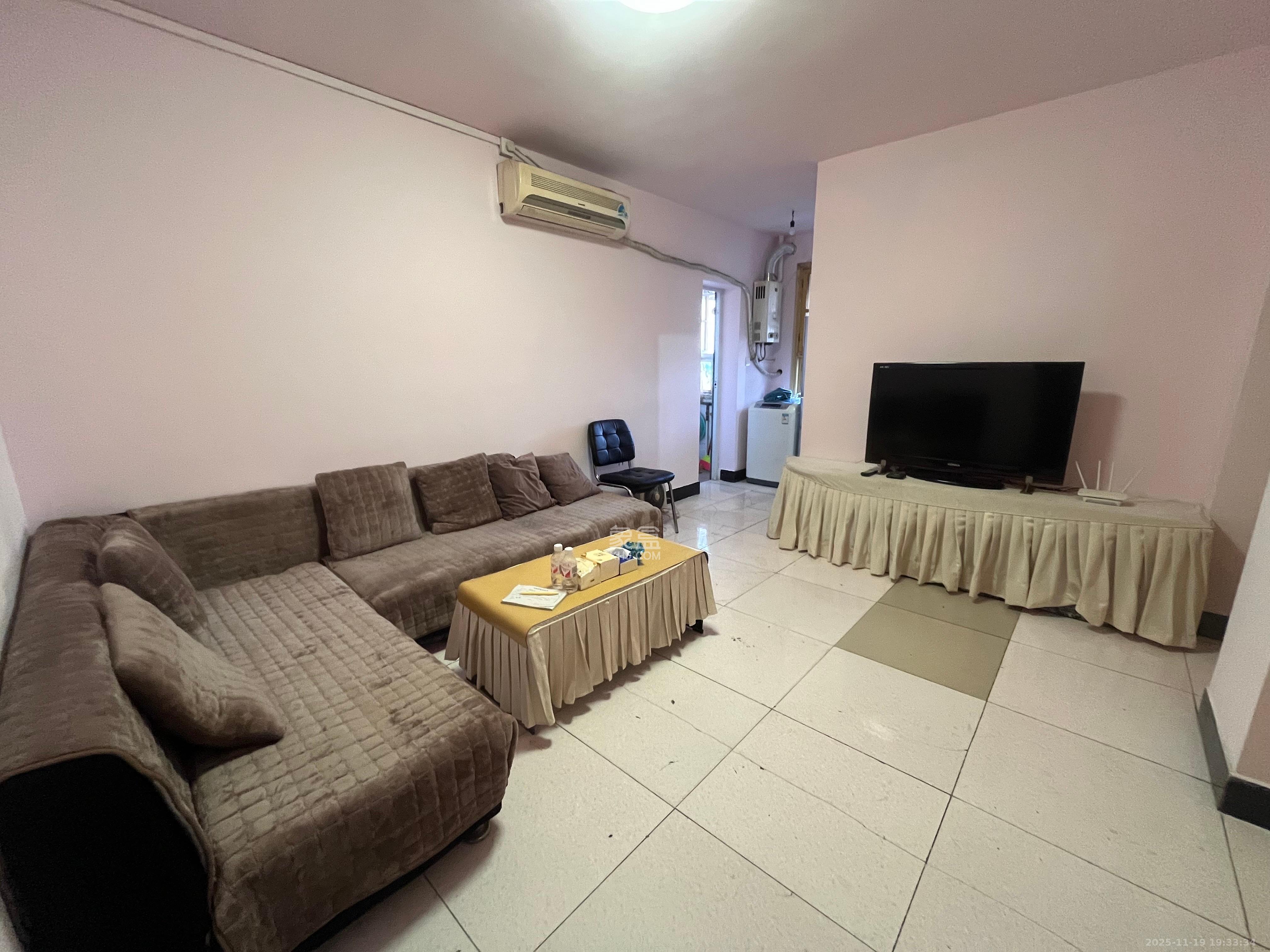 富康小区(富康花园) 2室1厅1卫 1300.0元/月 富康小区(富康花园) 2室1厅1卫 1300.0元/月室内图