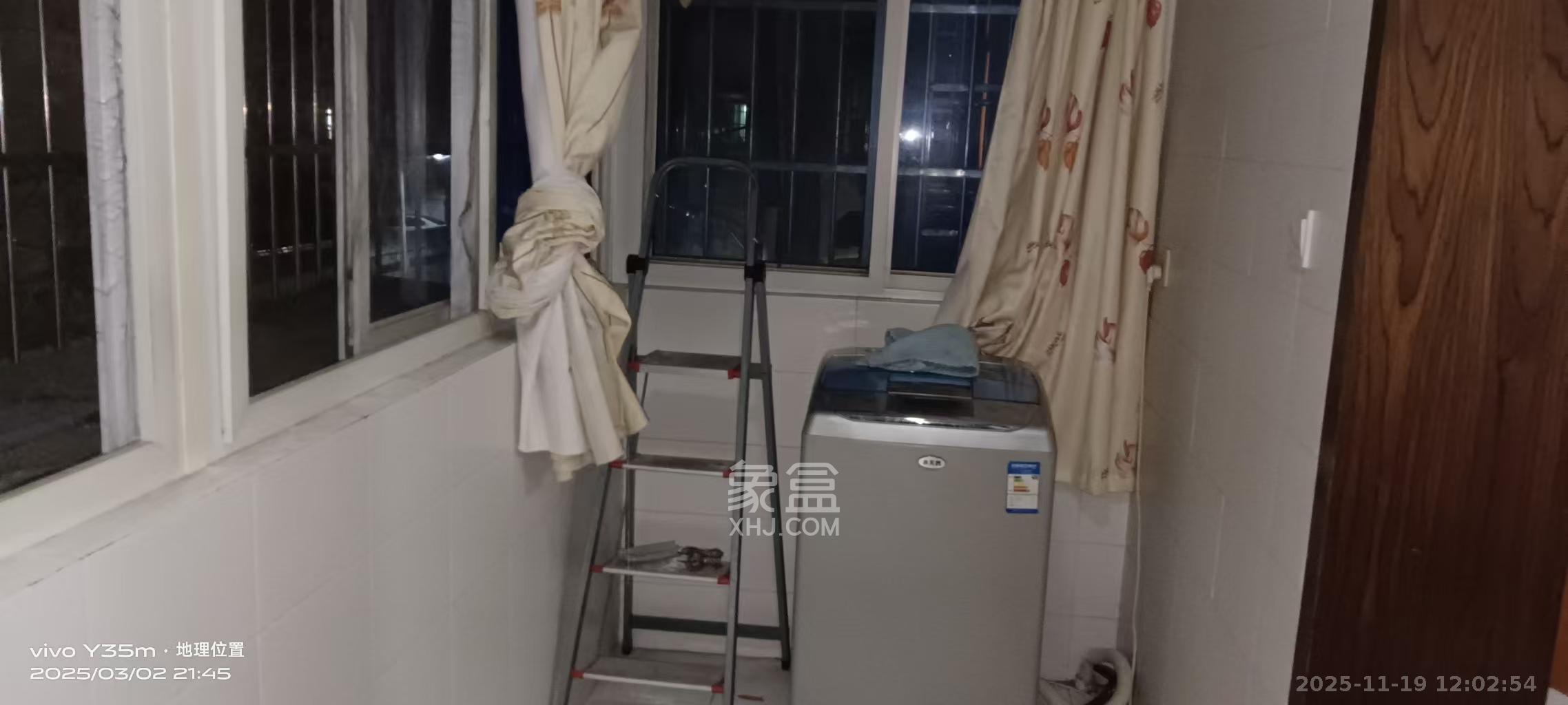 东风路新二村  2室1厅1卫    1600.0元/月室内图