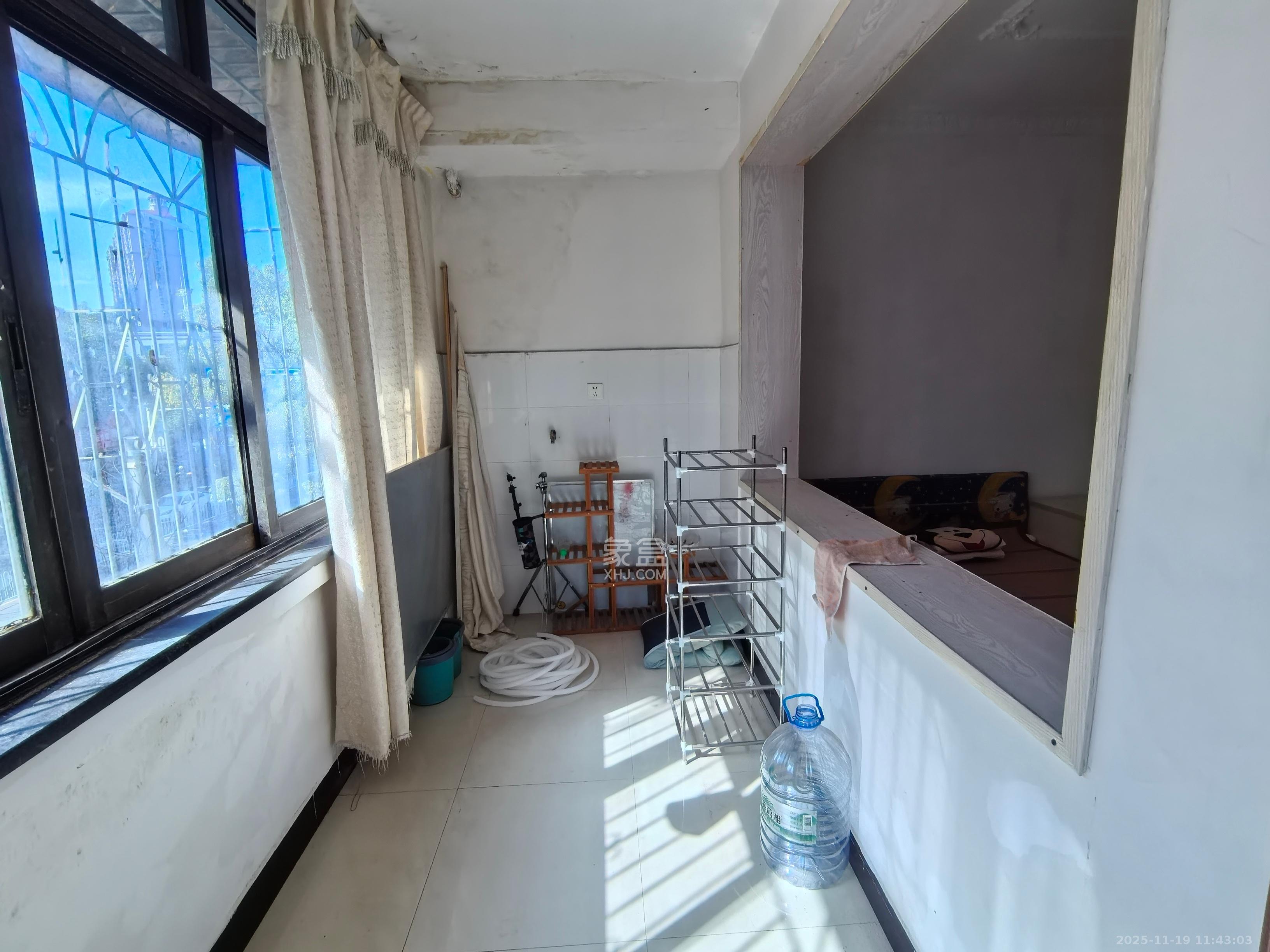 建华综合楼  3室1厅1卫    1500.0元/月室内图