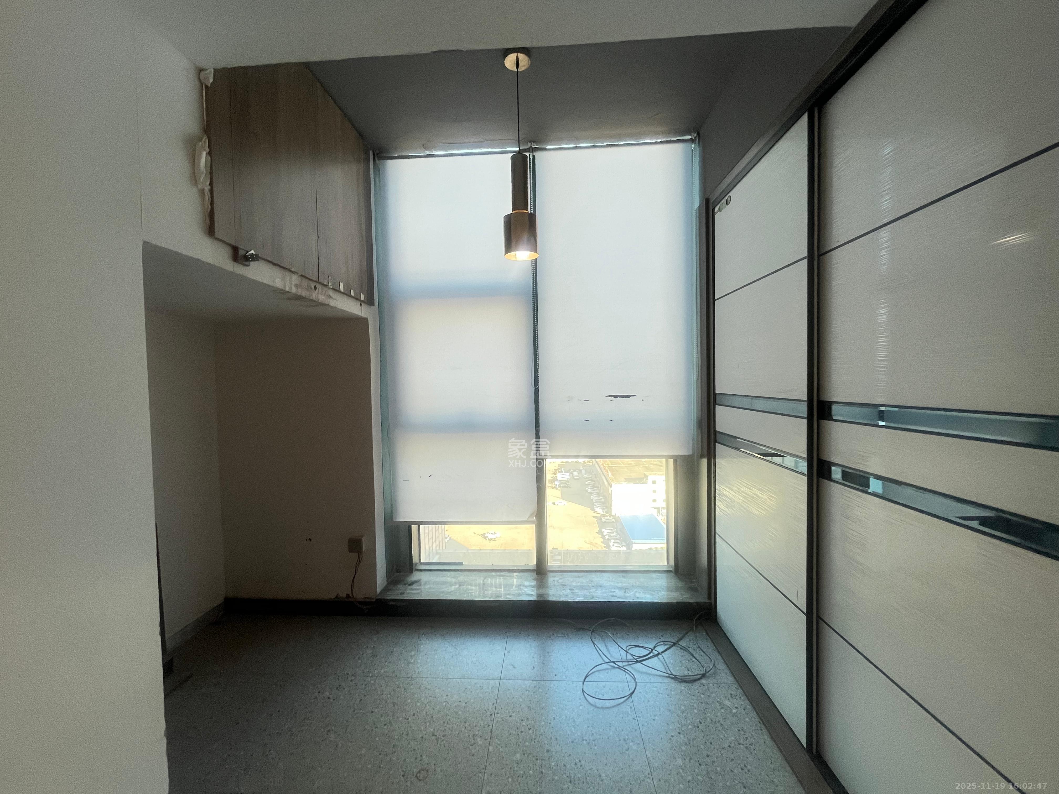 东盈商业广场（华泉城市广场）  1室1厅1卫    2800.0元/月室内图