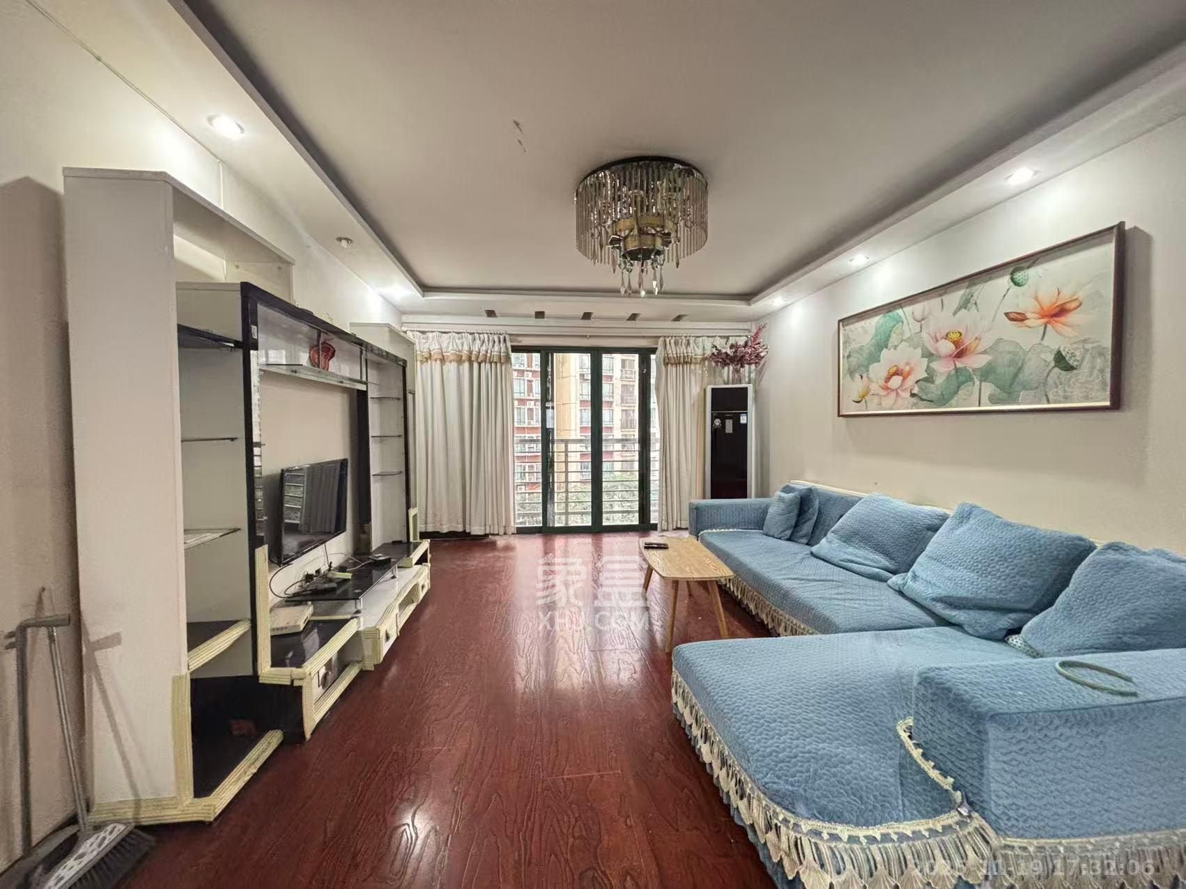 亚华香舍花都  3室2厅2卫    3800.0元/月