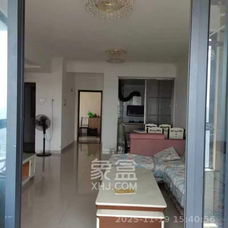 长房时代城  2室2厅1卫    2500.0元/月