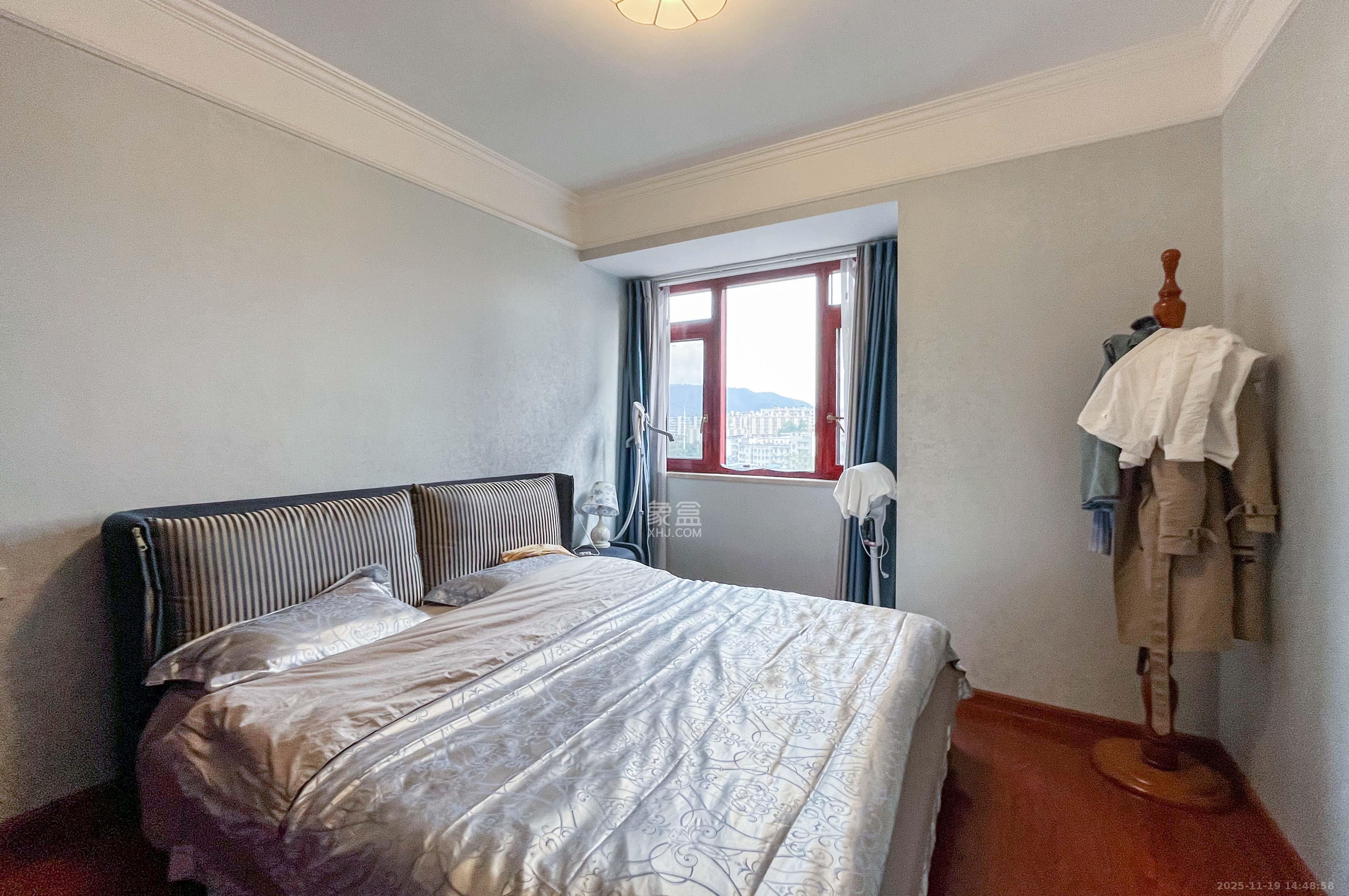 中央美郡  3室2厅1卫    115.0万其他