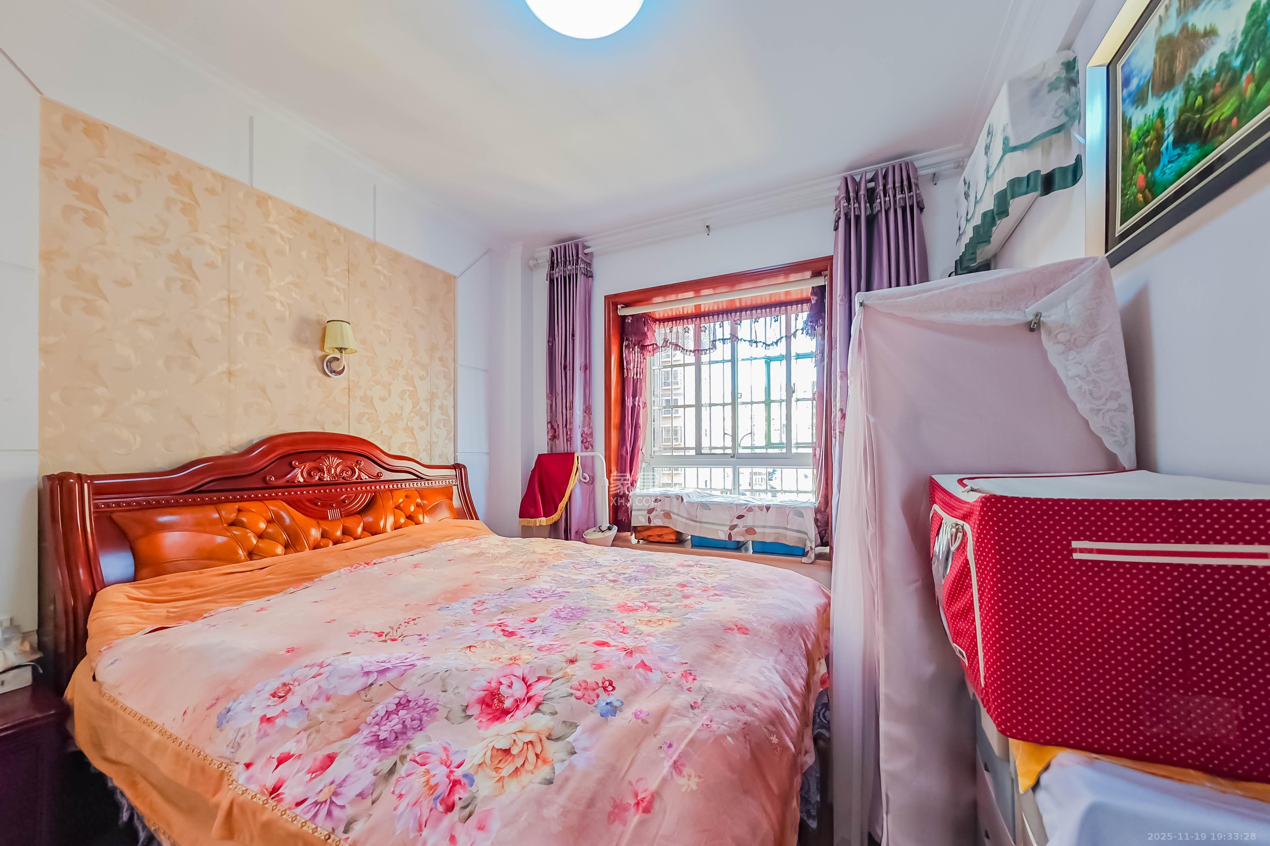 城市山水豪园（山水城市风景）  3室2厅2卫    135.0万卧室