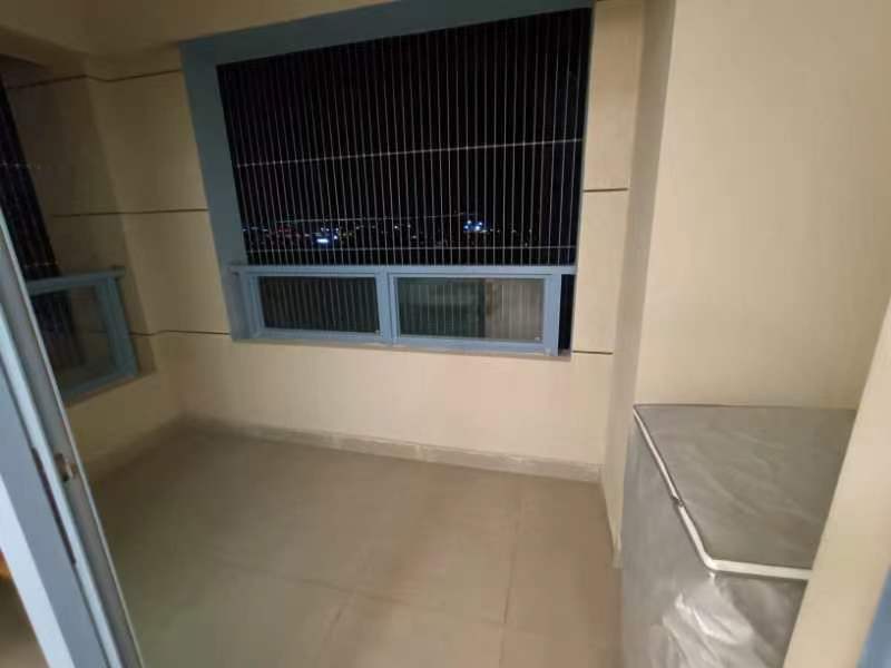 环球100宝龙城  3室2厅2卫    2000.0元/月室内图