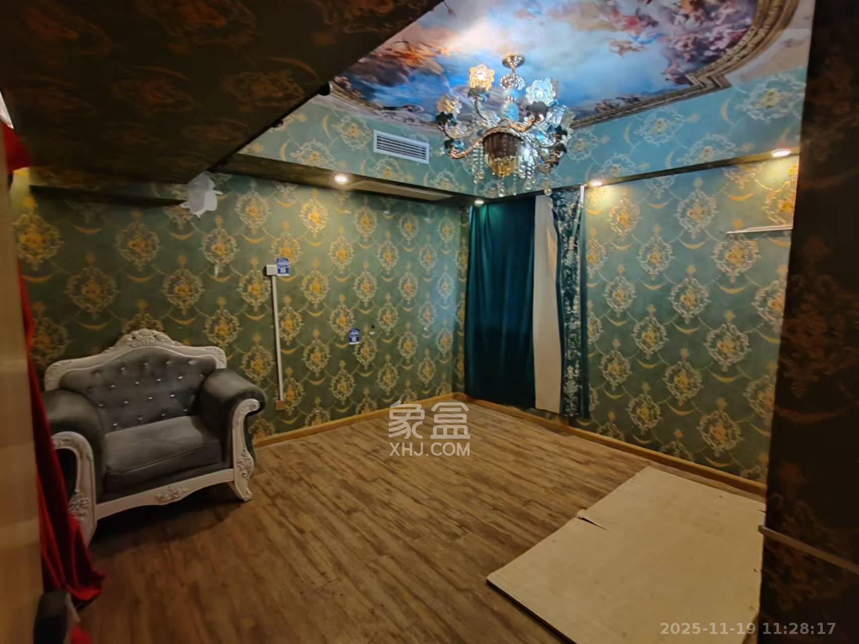 新世界百货(湖南供销大厦) 5室1厅1卫 7000.0元/月 新世界百货(湖南供销大厦) 5室1厅1卫 7000.0元/月室内图