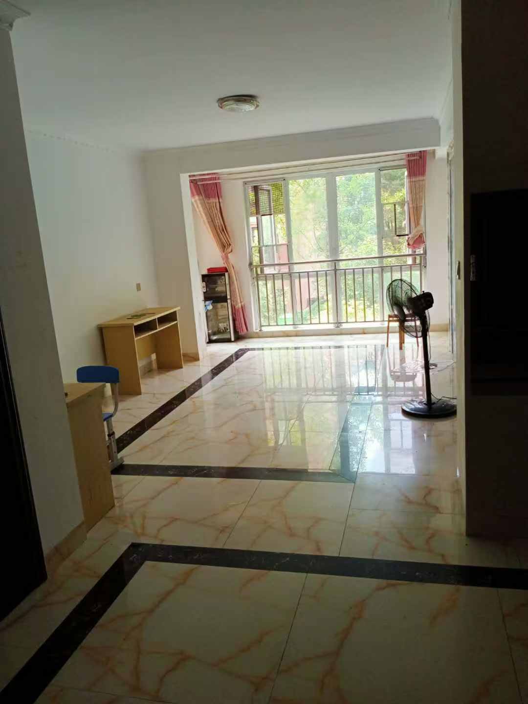 丽发新城 2室2厅1卫 1600.0元/月 丽发新城 2室2厅1卫 1600.0元/月户型图