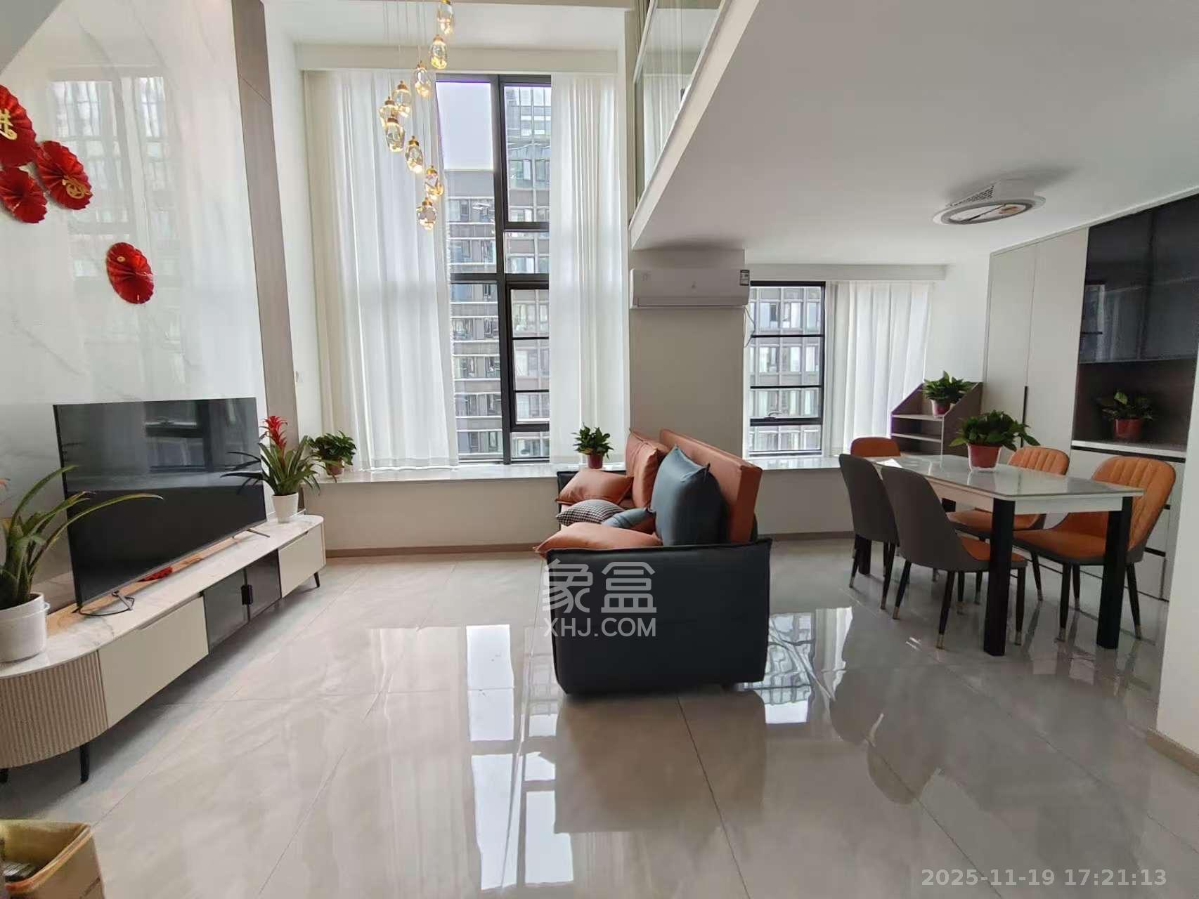 龙湖铂金岛  1室1厅1卫    3500.0元/月室内图1