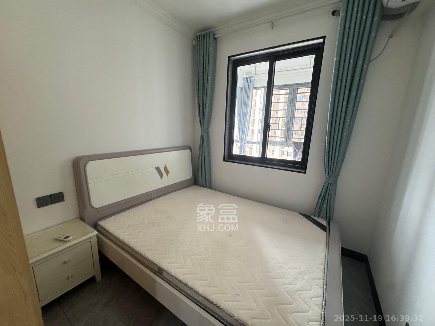 美的翰城  3室2厅2卫    1800.0元/月室内图