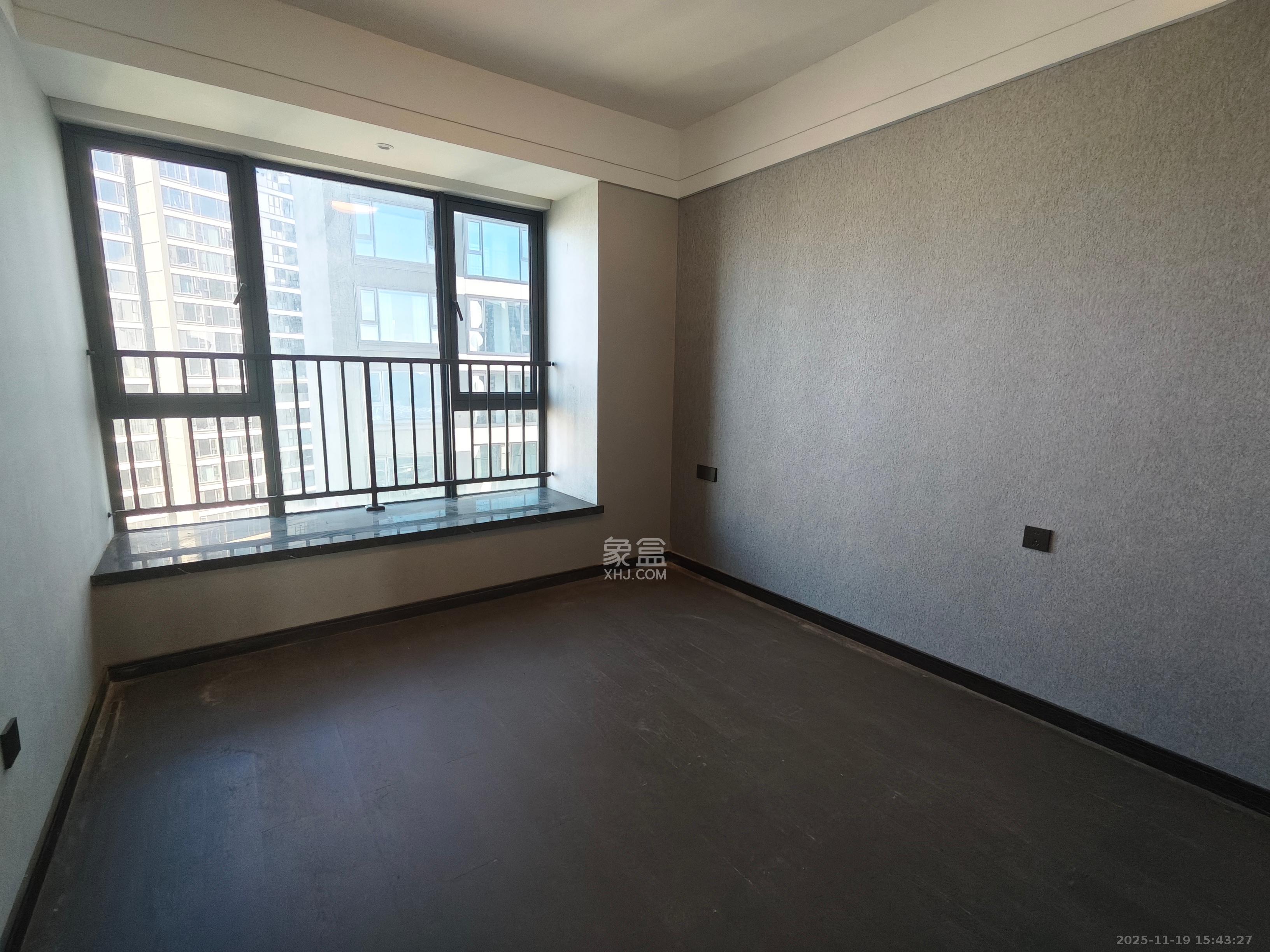 绿地麓云国际一期  6室2厅3卫    7500.0元/月室内图