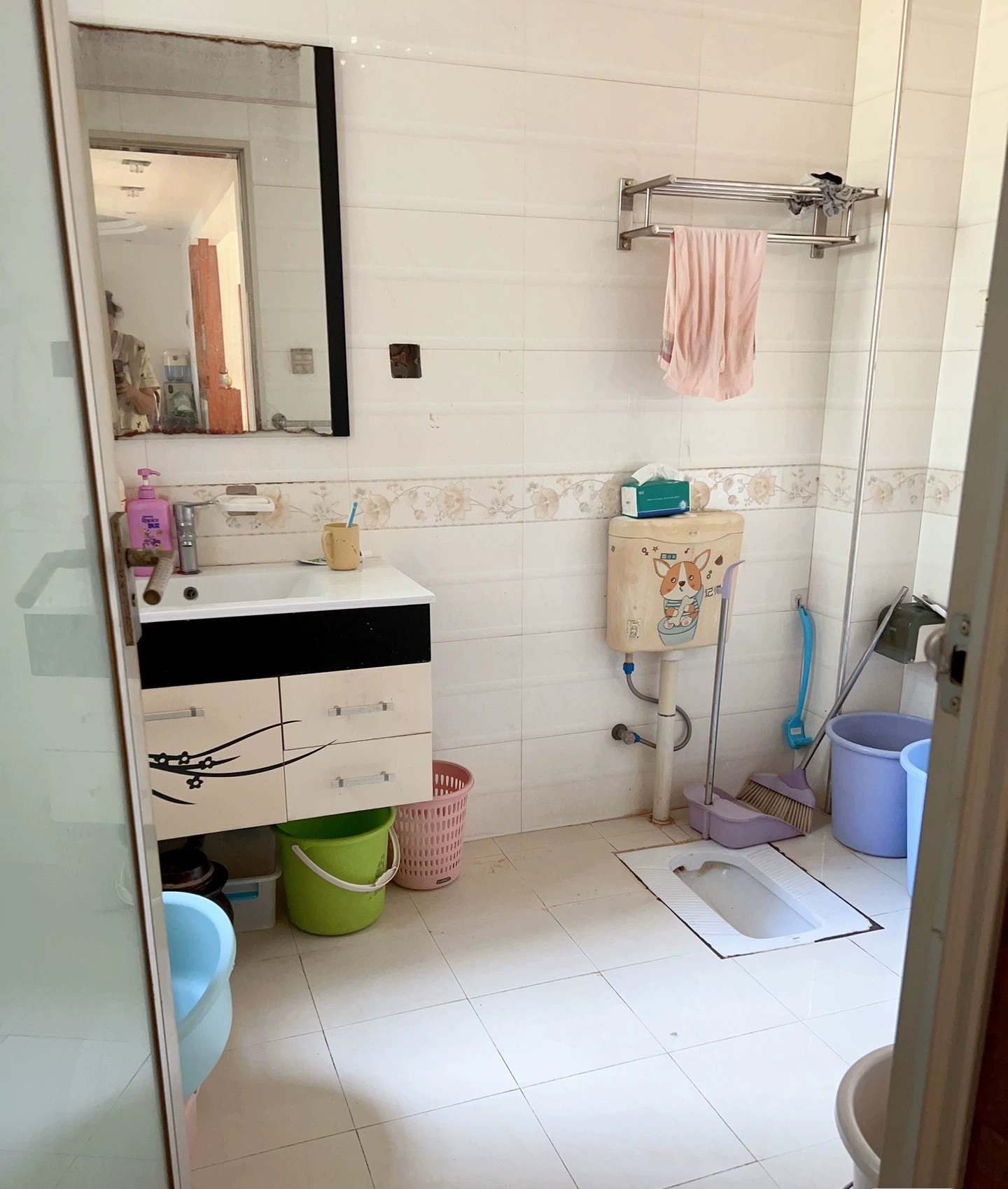 八角亭花苑  3室2厅2卫    48.0万客厅