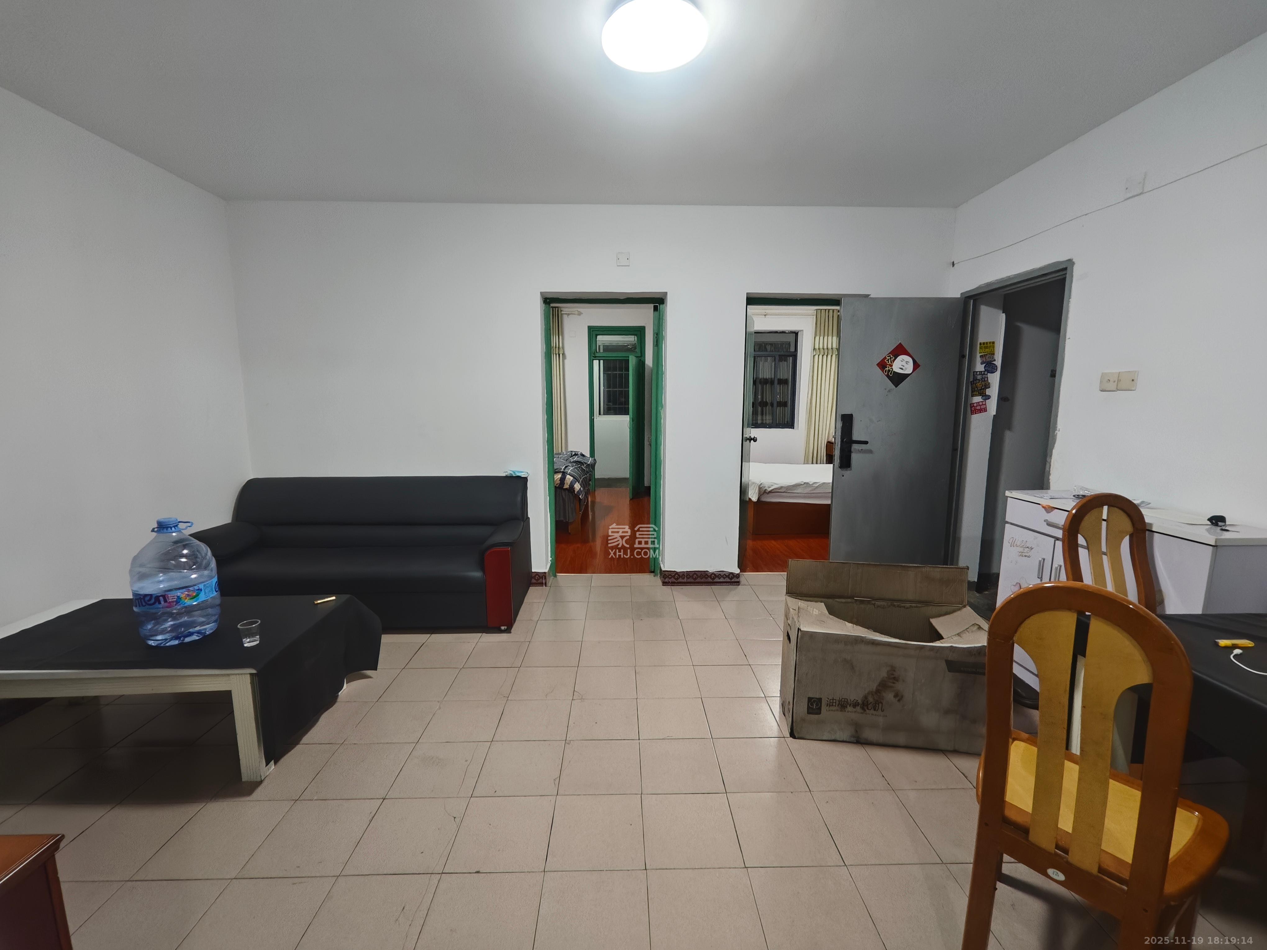 湘绣研究所南院  2室1厅1卫    1700.0元/月