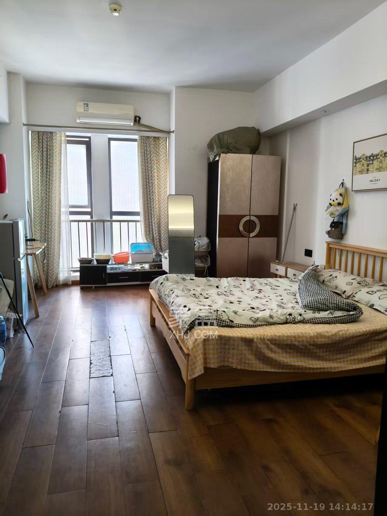 新世界广场 1室1厅1卫 1000.0元/月 新世界广场 1室1厅1卫 1000.0元/月室内图