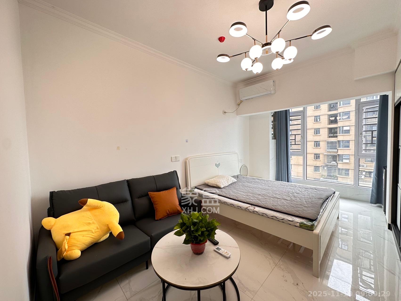 嘉雨兴园  1室1厅1卫    1800.0元/月