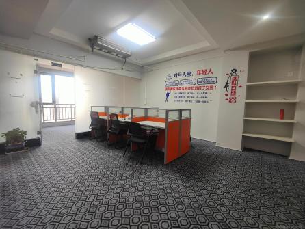 铭逸酒店  3室1厅1卫    2600.0元/月