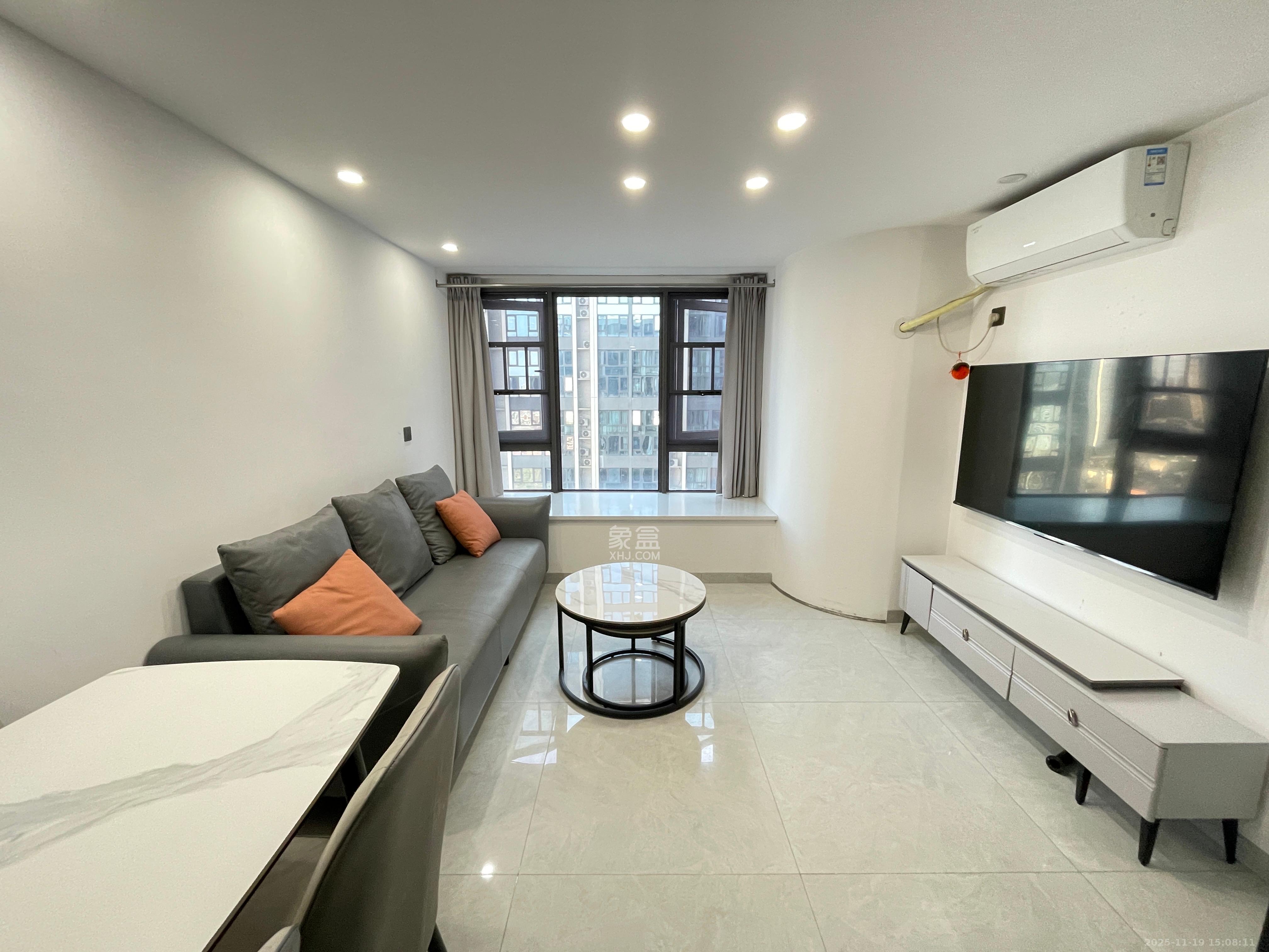 时代MOMA云PARK  2室2厅1卫    2400.0元/月