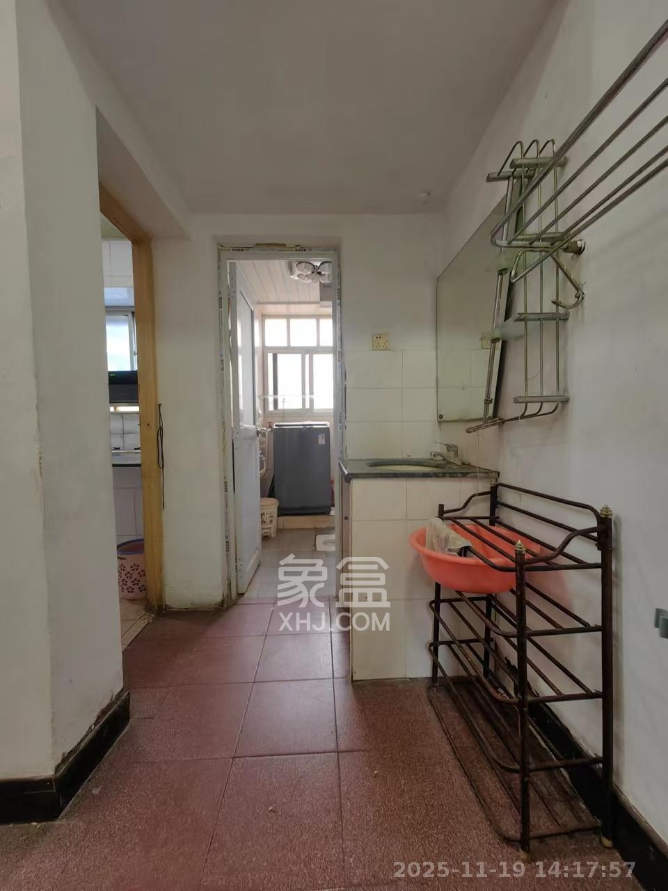 林业厅宿舍 3室2厅1卫 2200.0元/月 林业厅宿舍 3室2厅1卫 2200.0元/月室内图