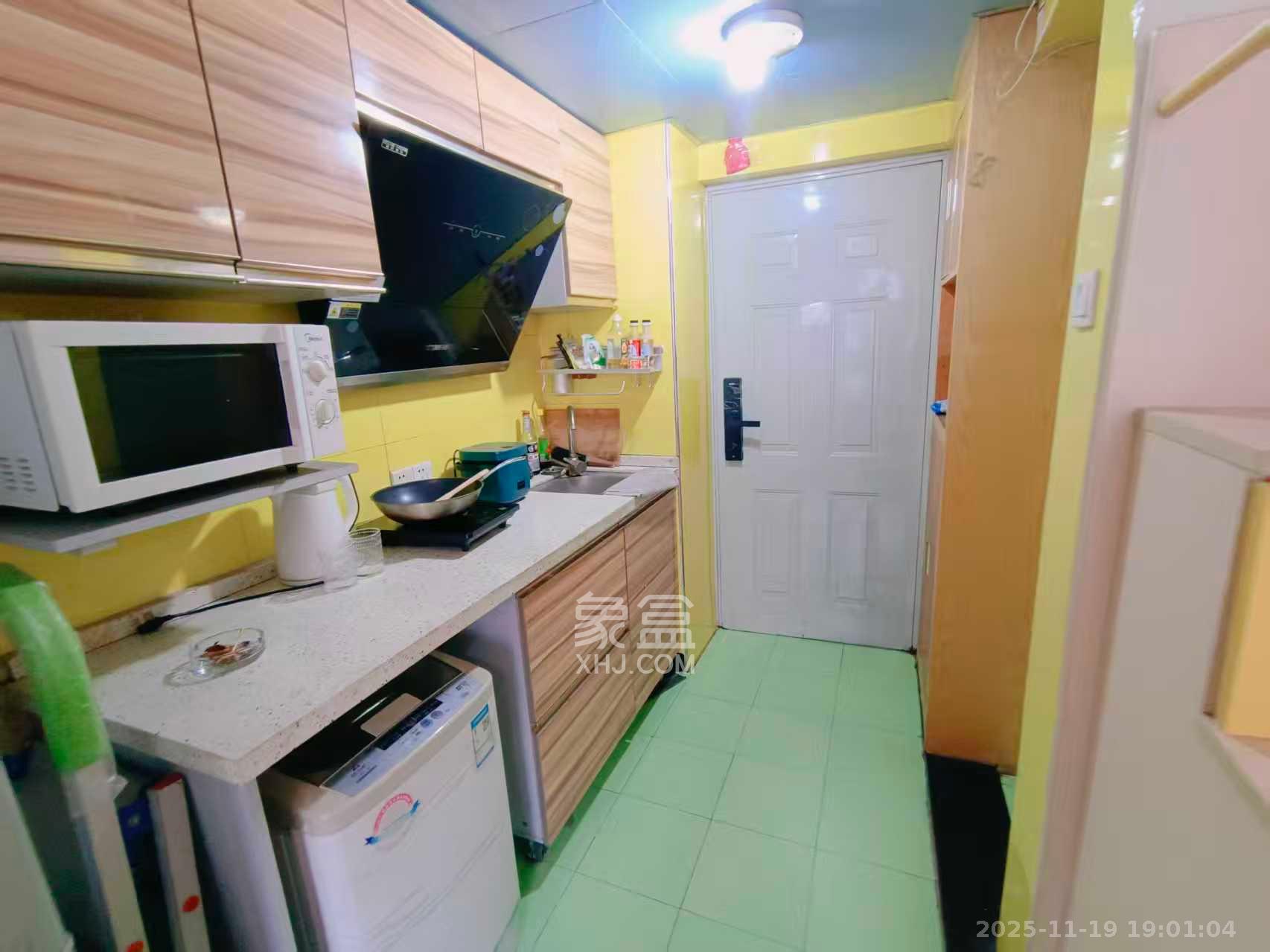 阳光100二期  1室1厅1卫    1300.0元/月室内图