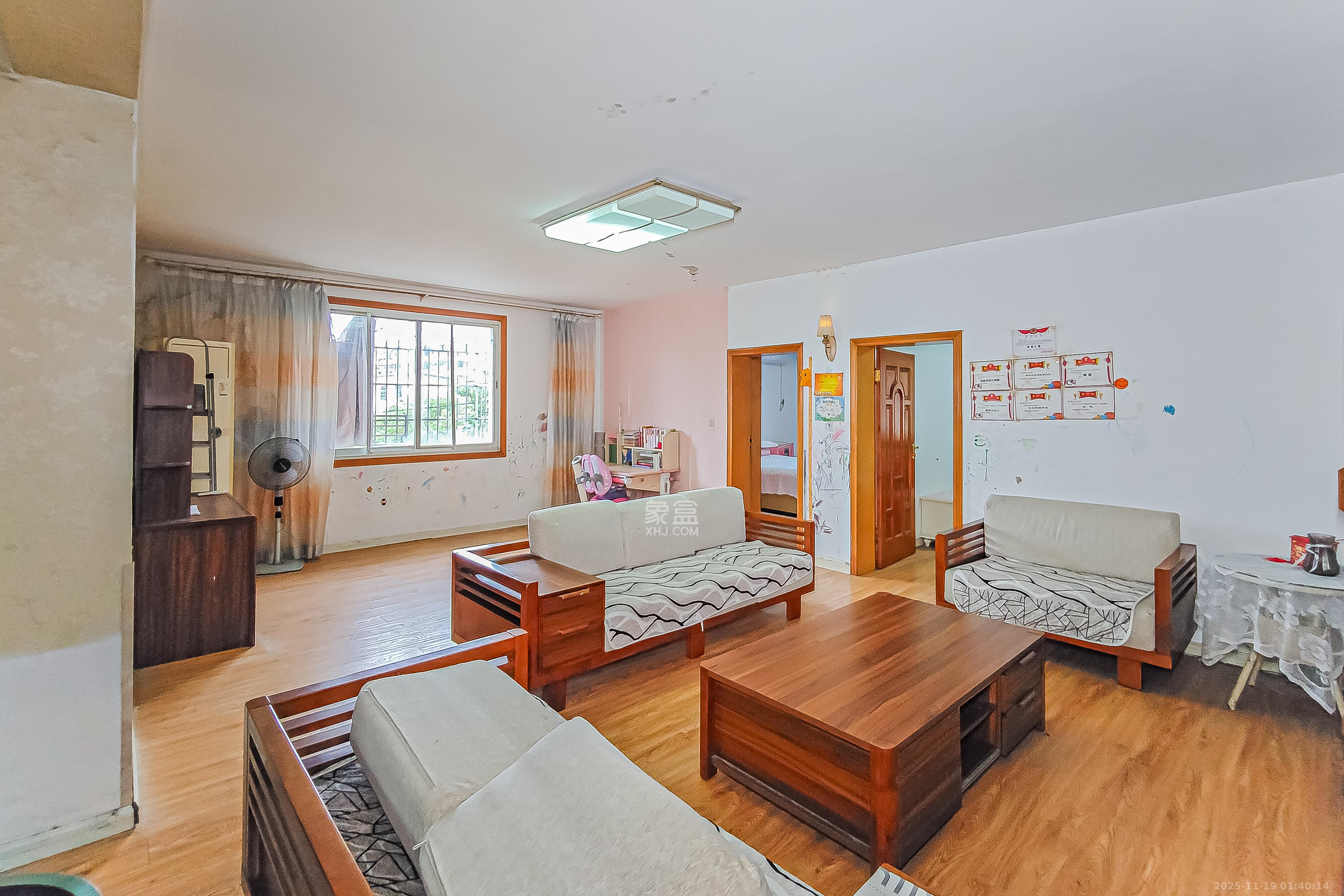 信达大厦  2室2厅1卫    68.0万