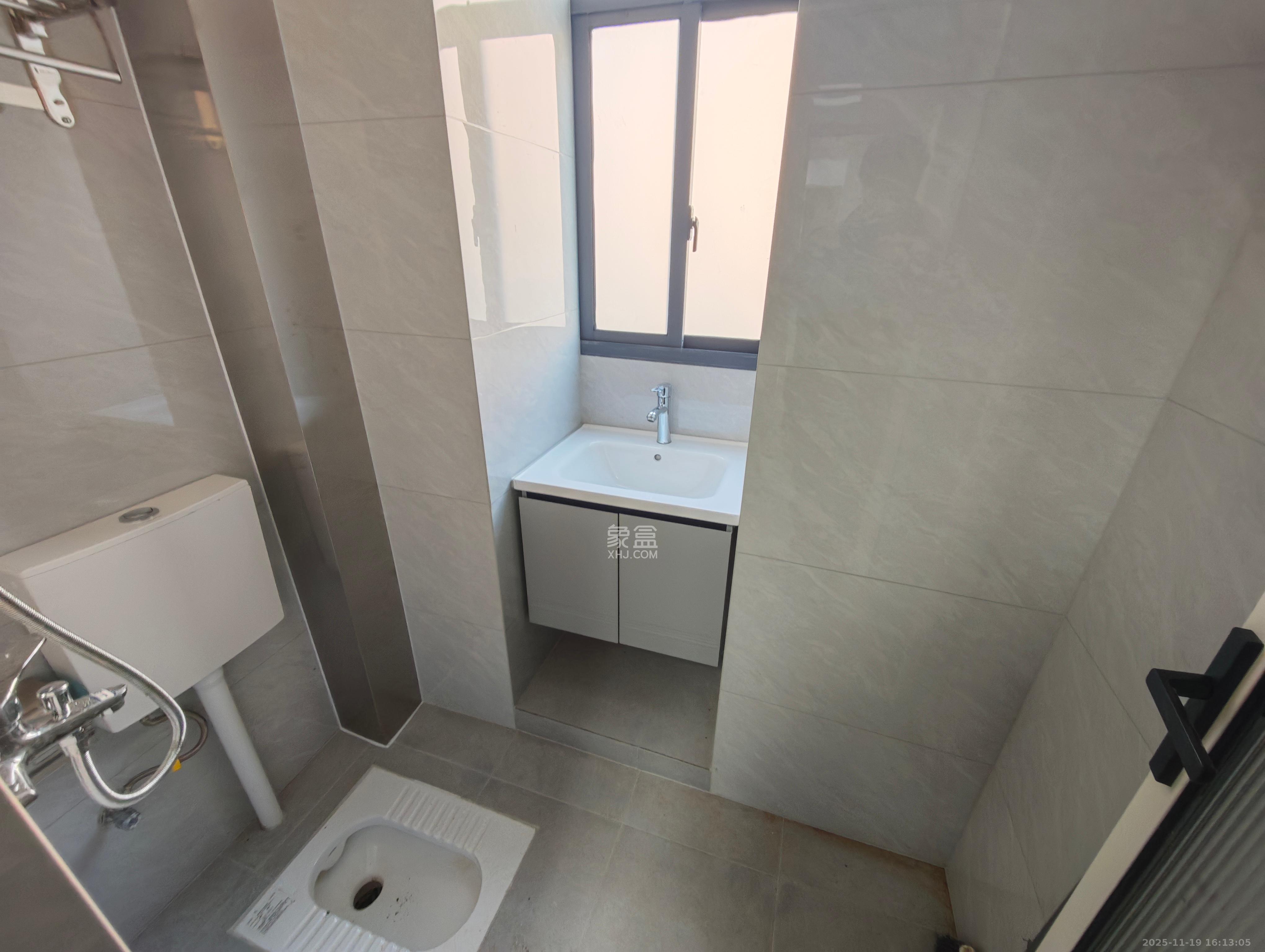 乔庄社区  2室2厅1卫    2300.0元/月室内图