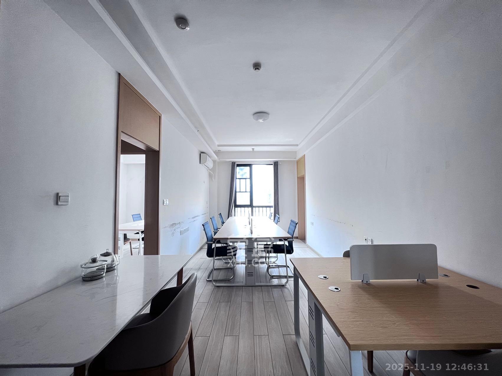 启迪协信中心 1室0厅0卫 2500.0元/月 启迪协信中心 1室0厅0卫 2500.0元/月室内图