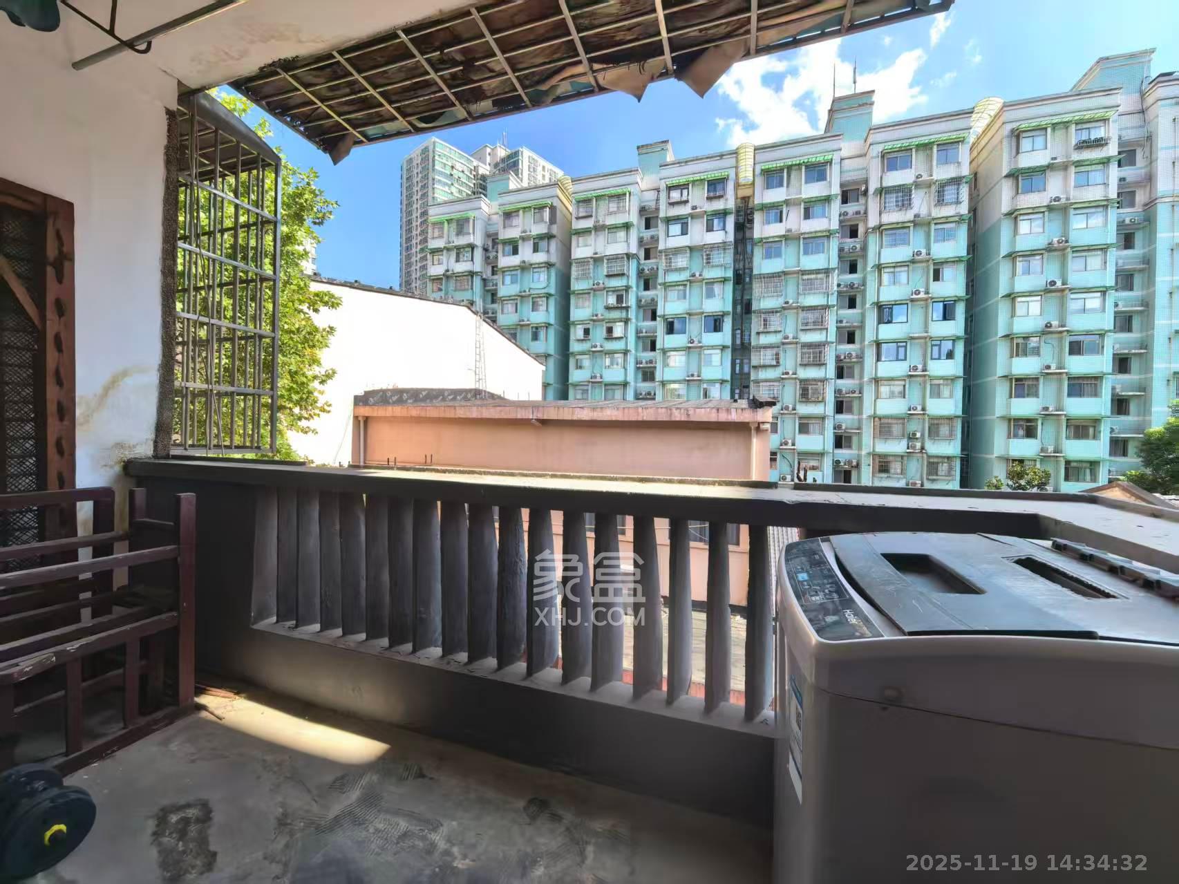 湖南省木偶皮影剧团 2室1厅1卫 1800.0元/月 湖南省木偶皮影剧团 2室1厅1卫 1800.0元/月室内图