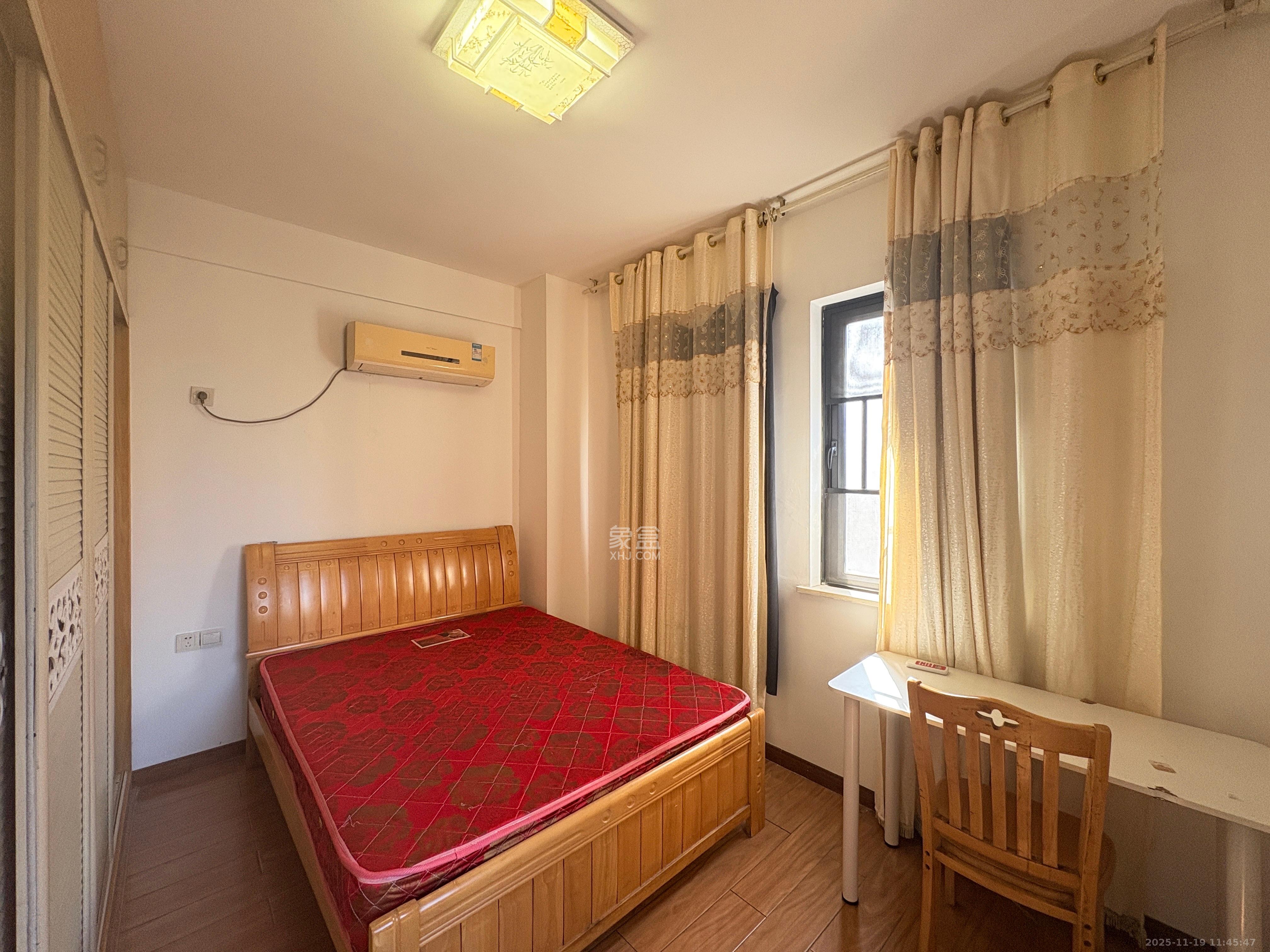 麓谷明珠  2室1厅1卫    1600.0元/月室内图