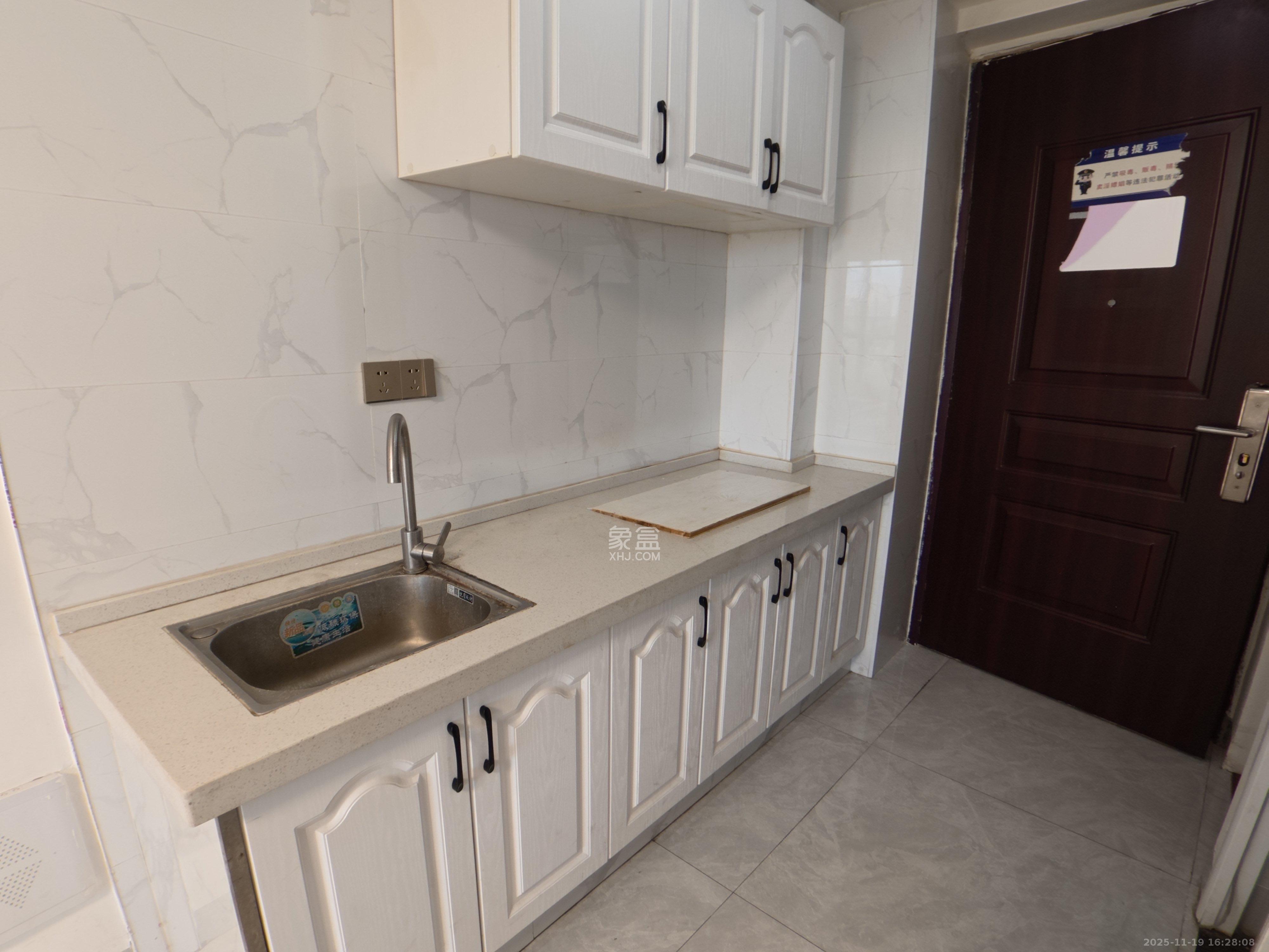 中海新城熙岸（中信新城五期）  1室1厅1卫    1000.0元/月室内图