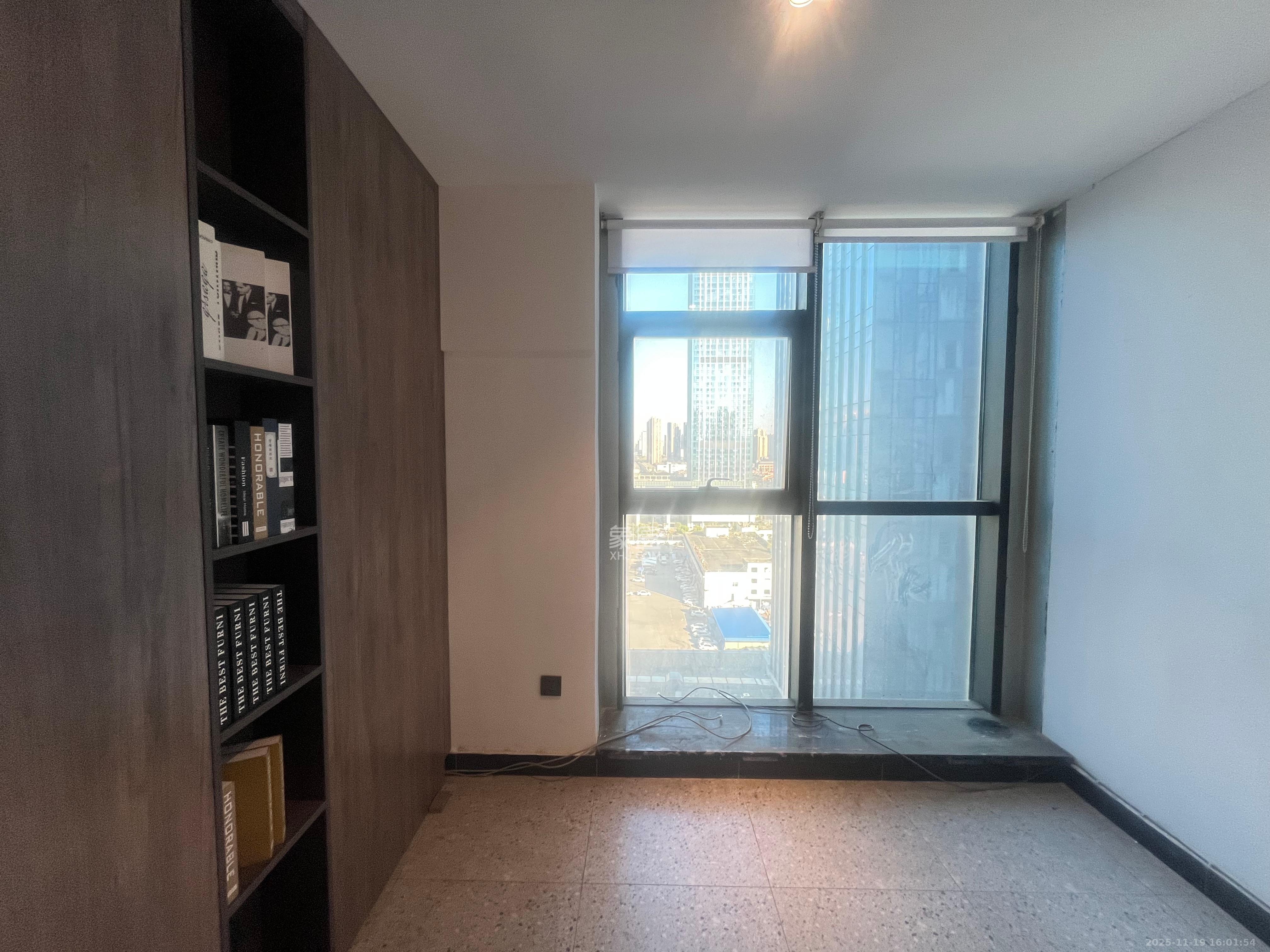 东盈商业广场(华泉城市广场) 1室1厅1卫 2800.0元/月 东盈商业广场(华泉城市广场) 1室1厅1卫 2800.0元/月室内图