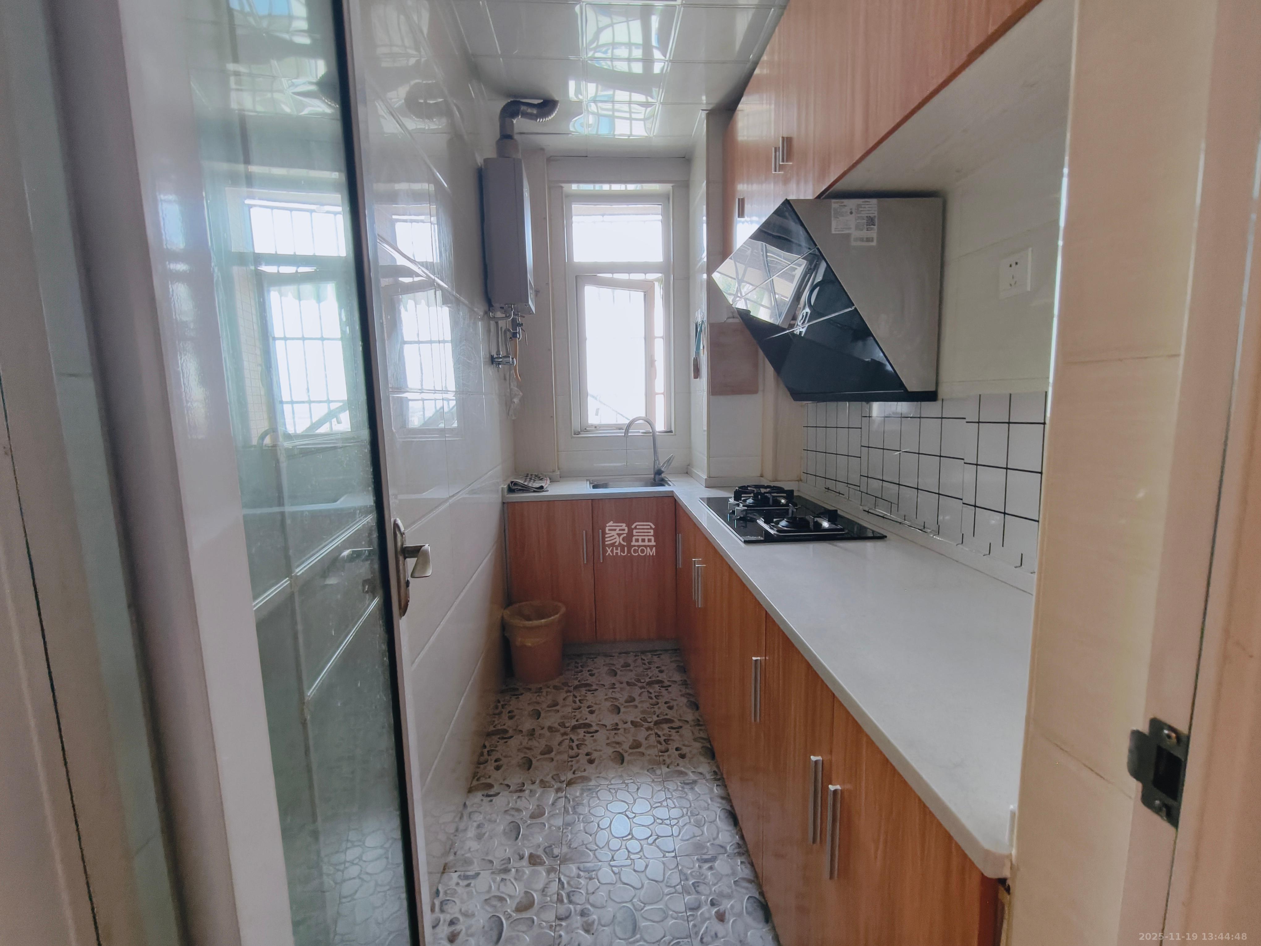 爵士湘 1室1厅1卫 1200.0元/月 爵士湘 1室1厅1卫 1200.0元/月室内图