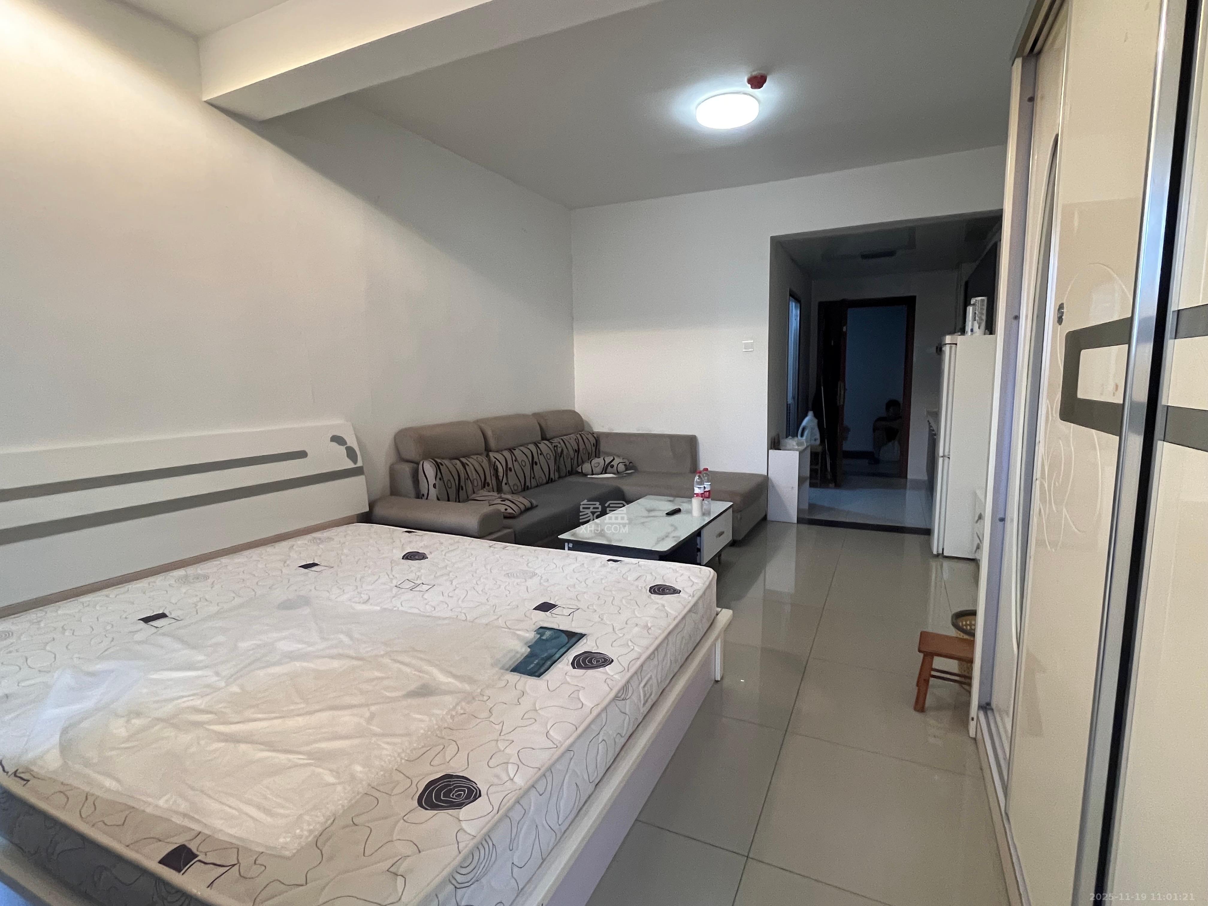 时代公馆 1室1厅1卫 1400.0元/月 时代公馆 1室1厅1卫 1400.0元/月室内图