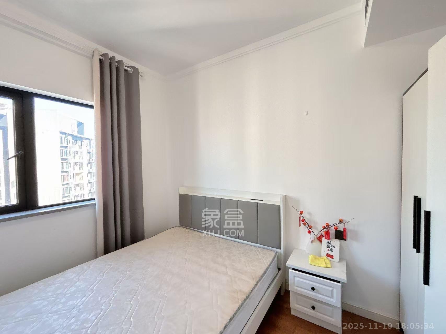 万科金色梦想B区  4室2厅2卫    3100.0元/月室内图