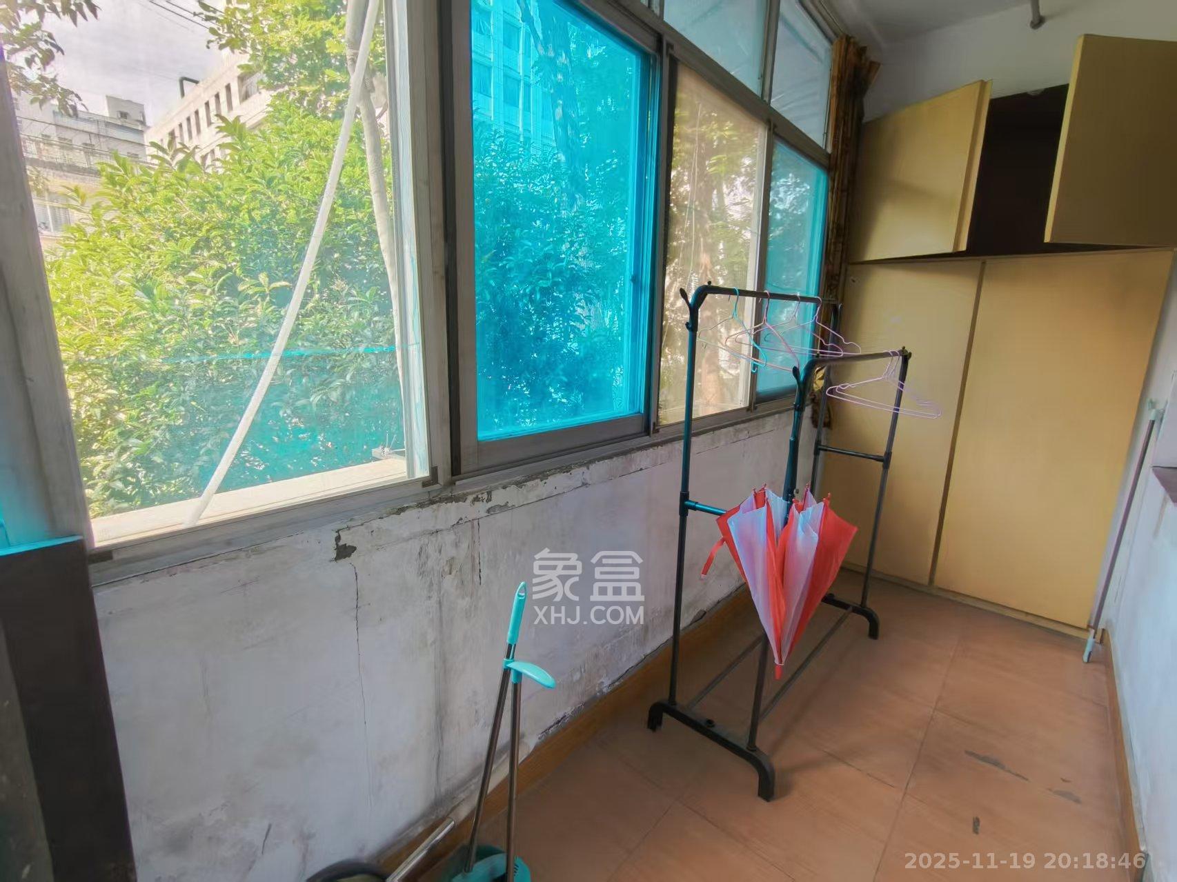 稻谷仓散盘 1室1厅1卫 1400.0元/月 稻谷仓散盘 1室1厅1卫 1400.0元/月室内图