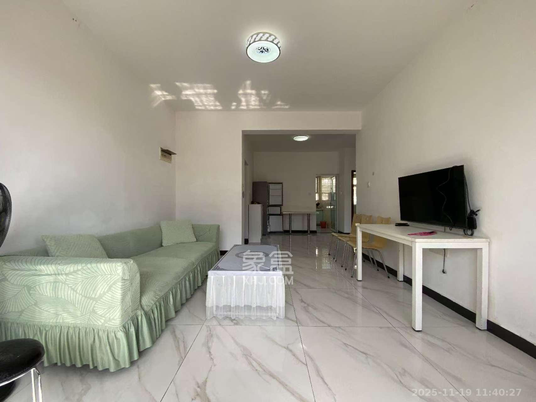 友兴家园  2室1厅1卫    1800.0元/月室内图