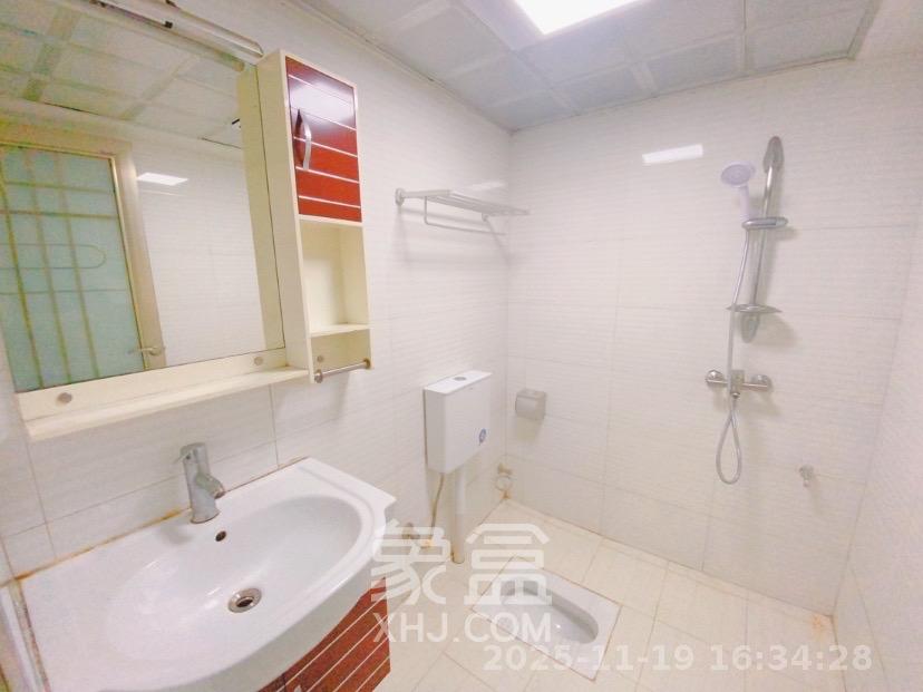 先锋东外滩 1室1厅1卫 2100.0元/月 先锋东外滩 1室1厅1卫 2100.0元/月室内图