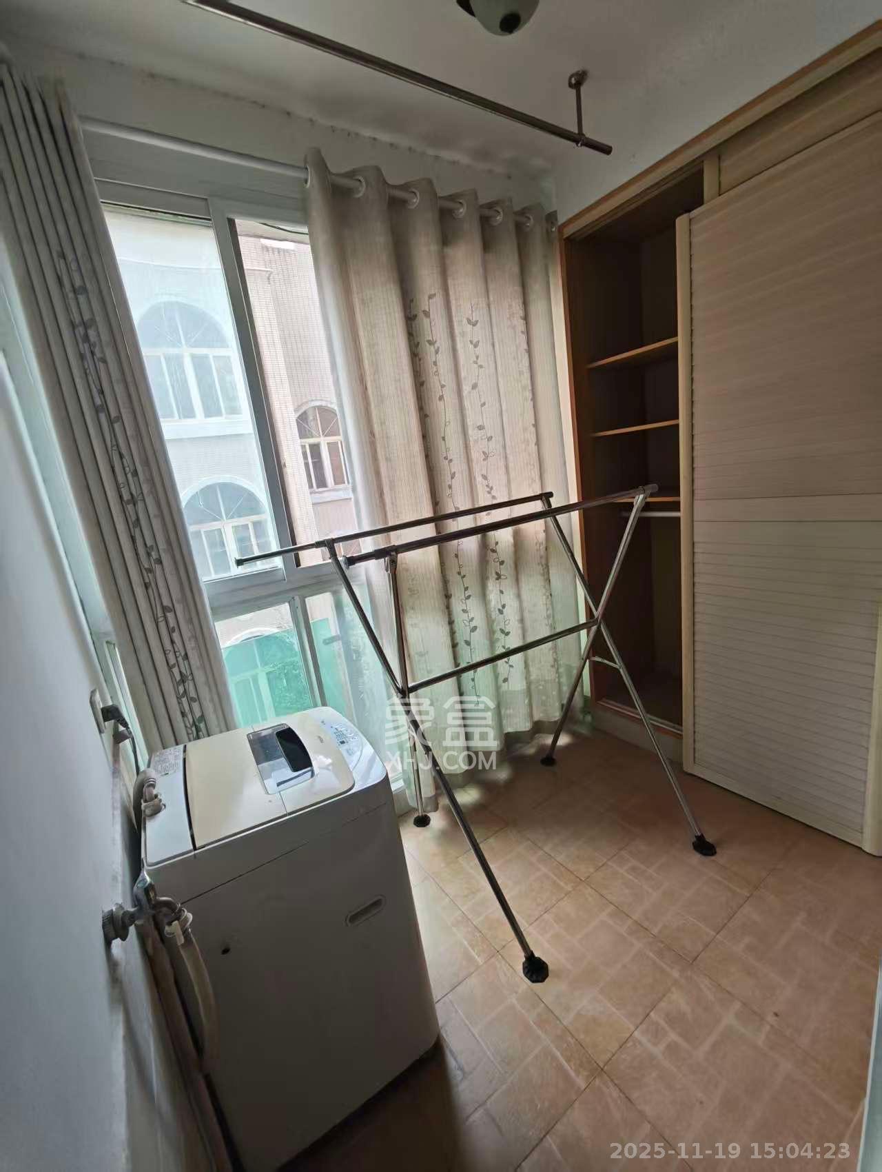 江临天下  1室1厅1卫    2000.0元/月室内图