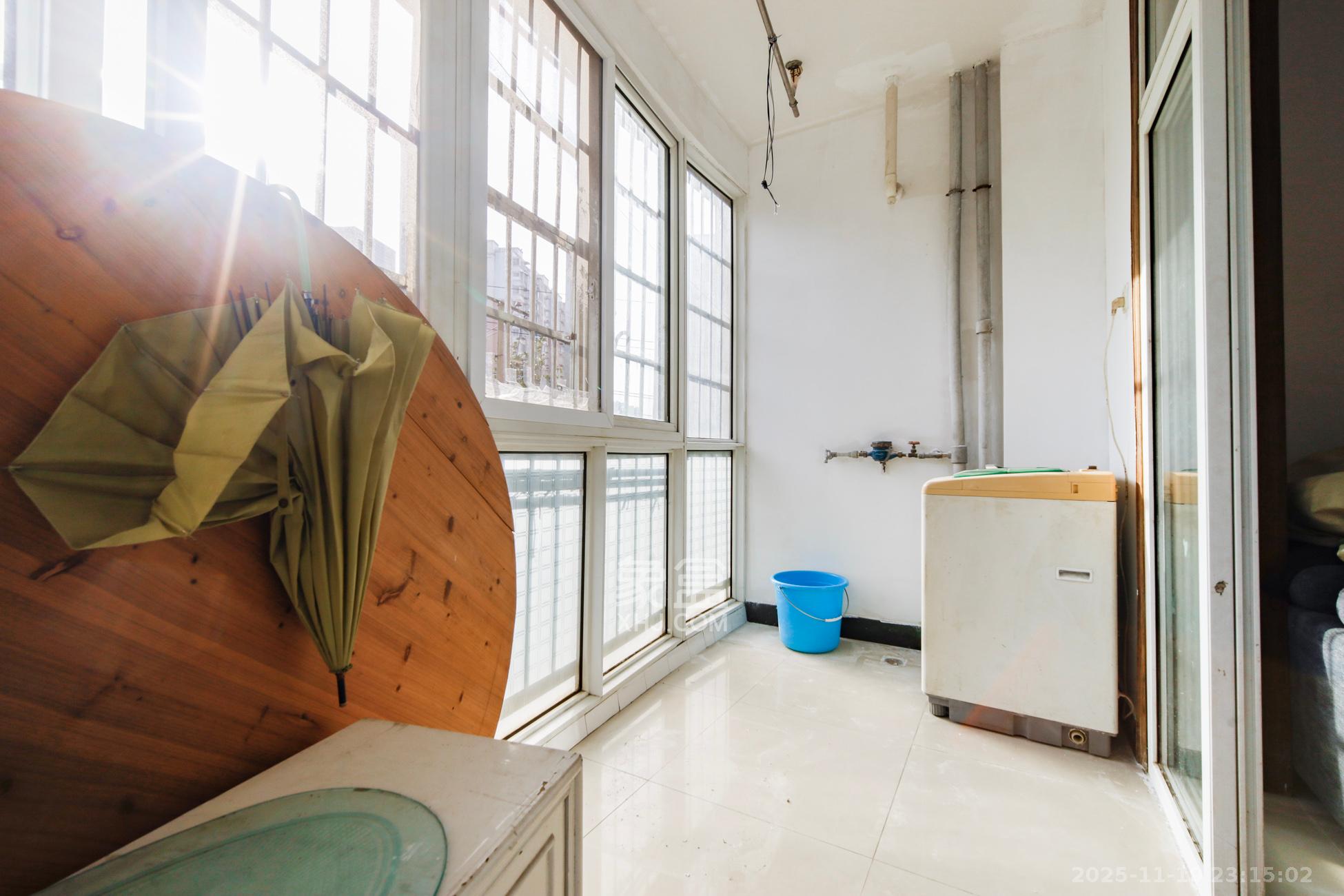 金信阳光在线  2室2厅1卫    45.8万阳台