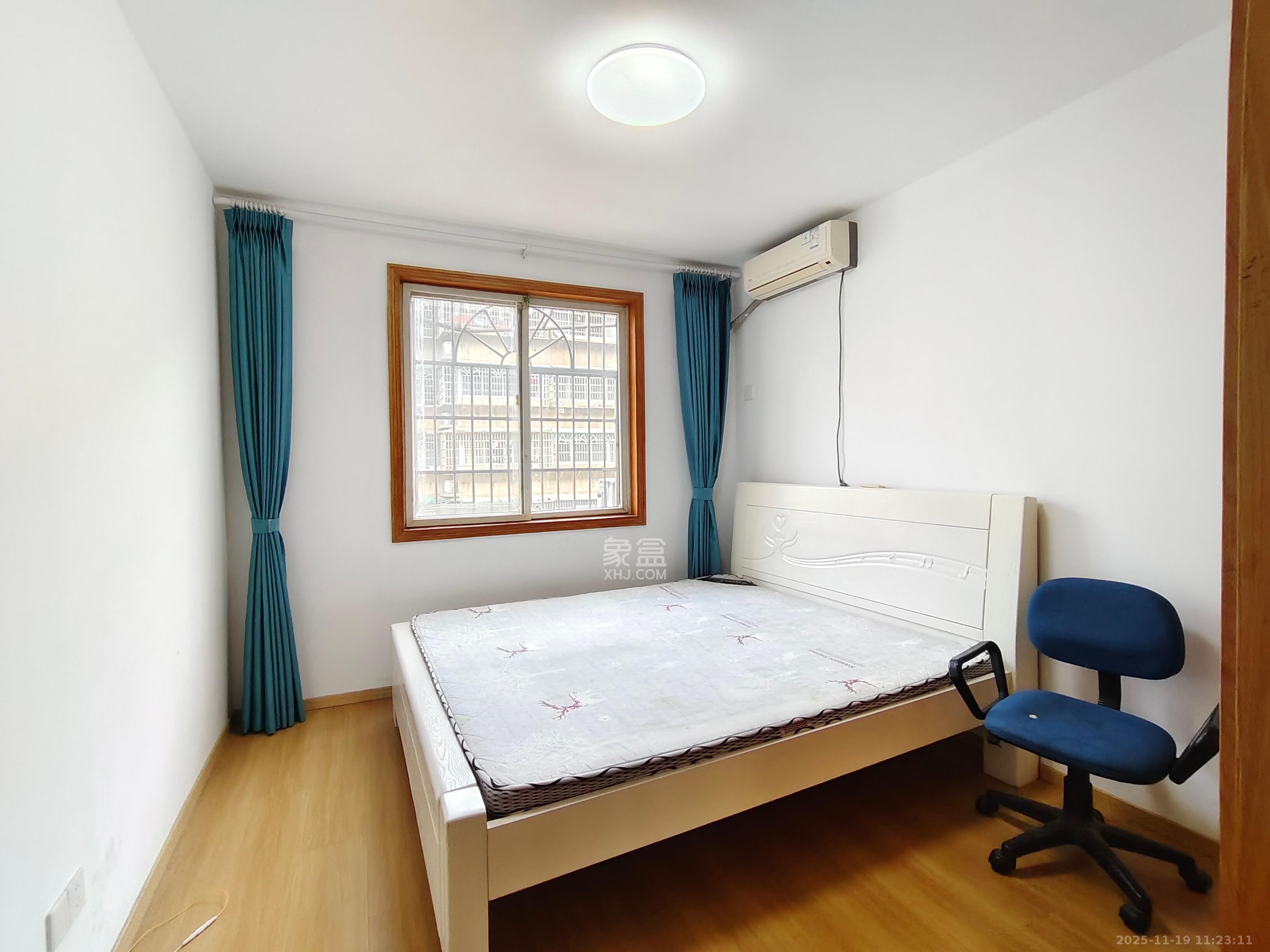 新桥小区 3室2厅2卫 2000.0元/月 新桥小区 3室2厅2卫 2000.0元/月室内图