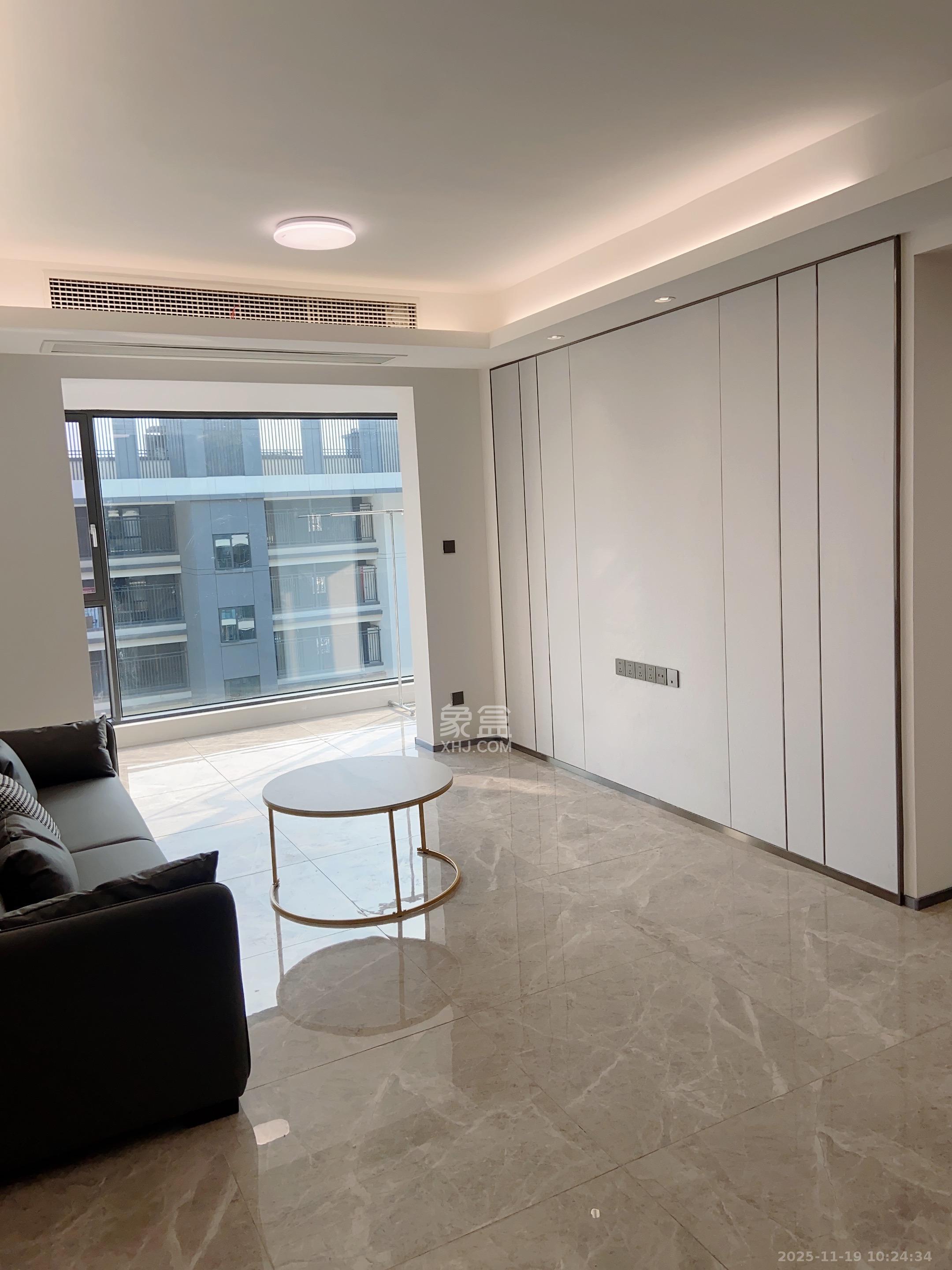 旭辉铂宸府 3室2厅2卫 2500.0元/月 旭辉铂宸府 3室2厅2卫 2500.0元/月室内图