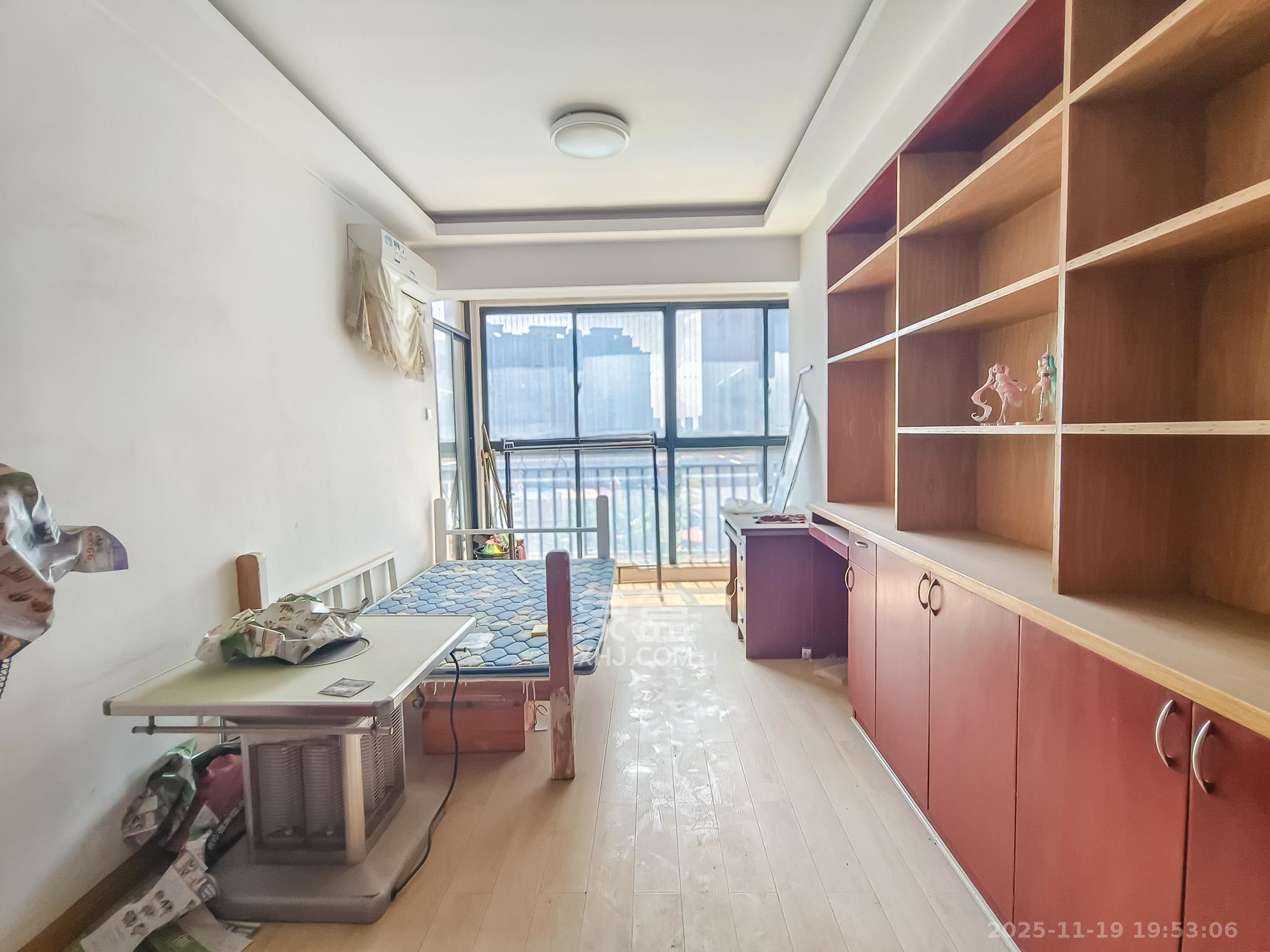 圆梦完美生活 4室2厅1卫 69.0万 圆梦完美生活 4室2厅1卫 69.0万卧室