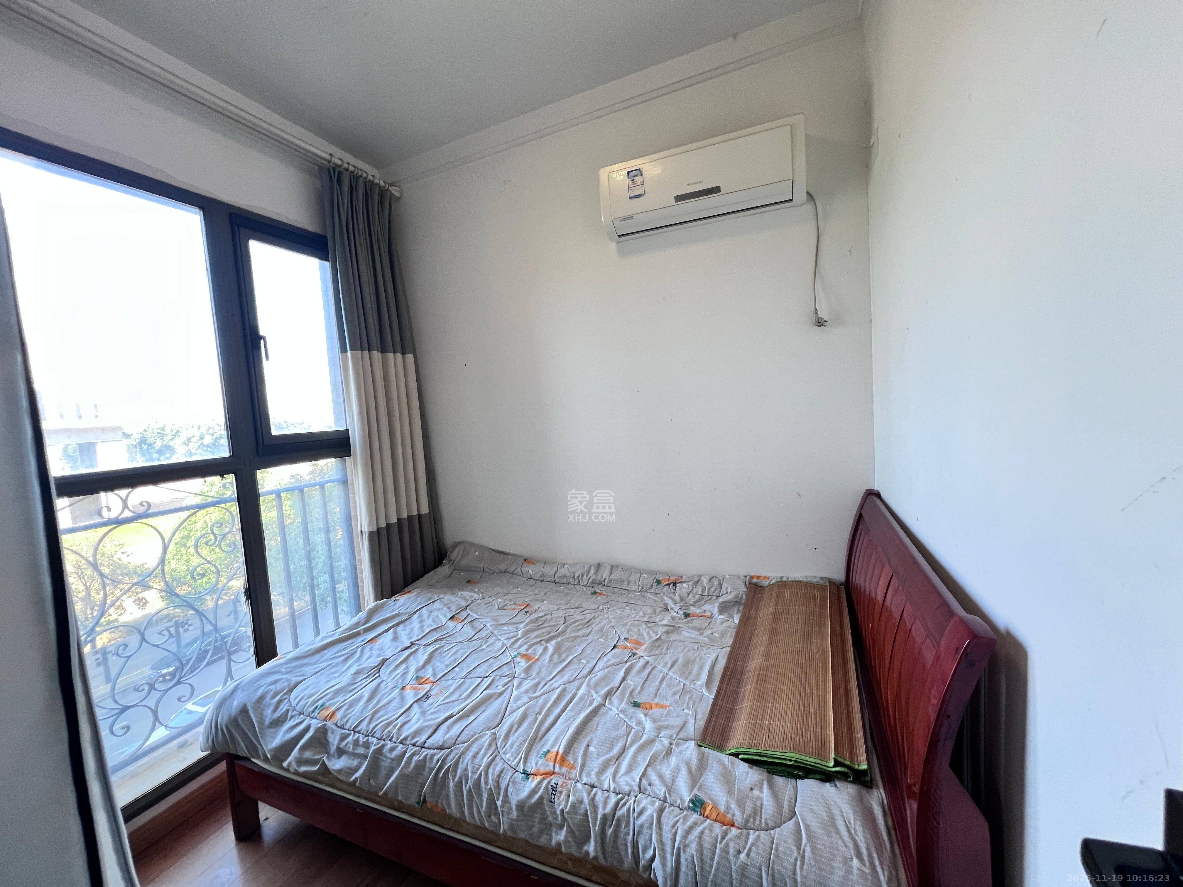 珠江郦城探香里 3室2厅1卫 2200.0元/月 珠江郦城探香里 3室2厅1卫 2200.0元/月室内图